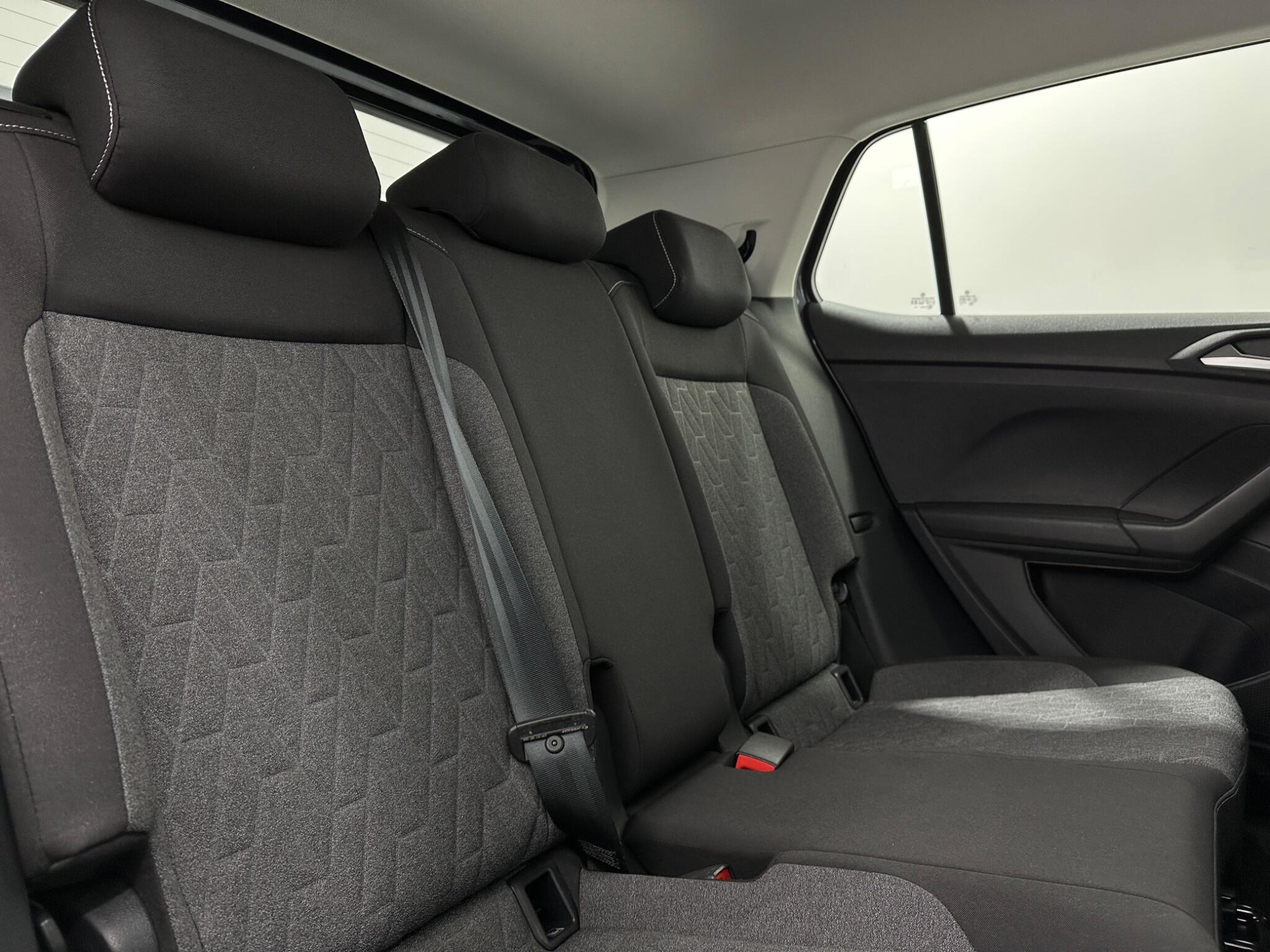 Volkswagen T-Cross view 41