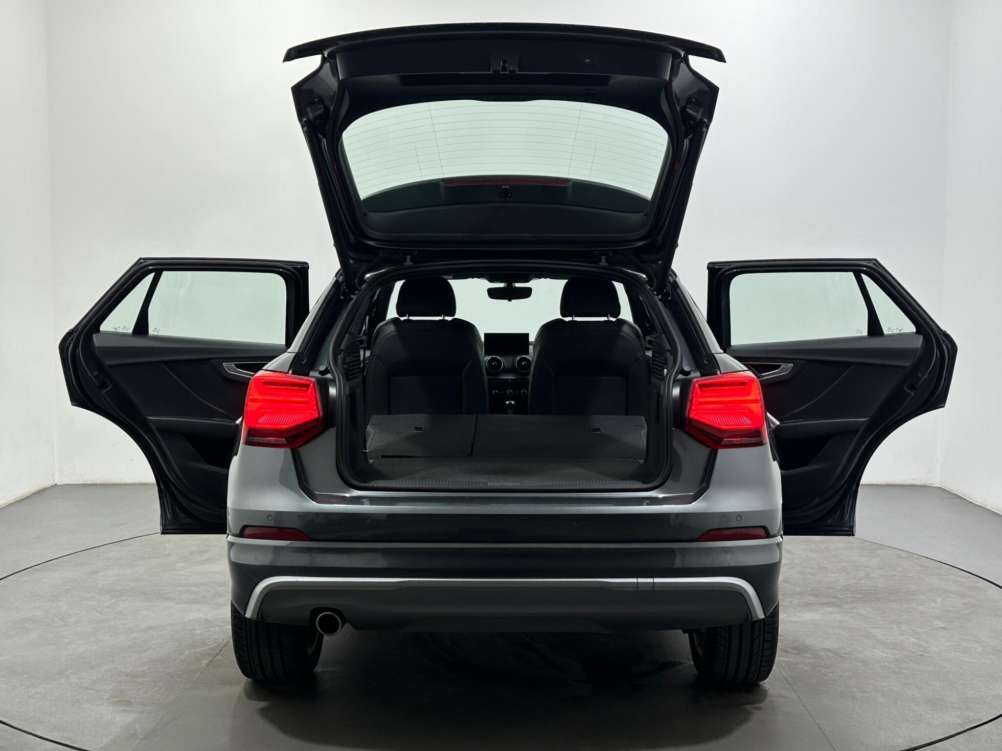 Audi Q2 view 41
