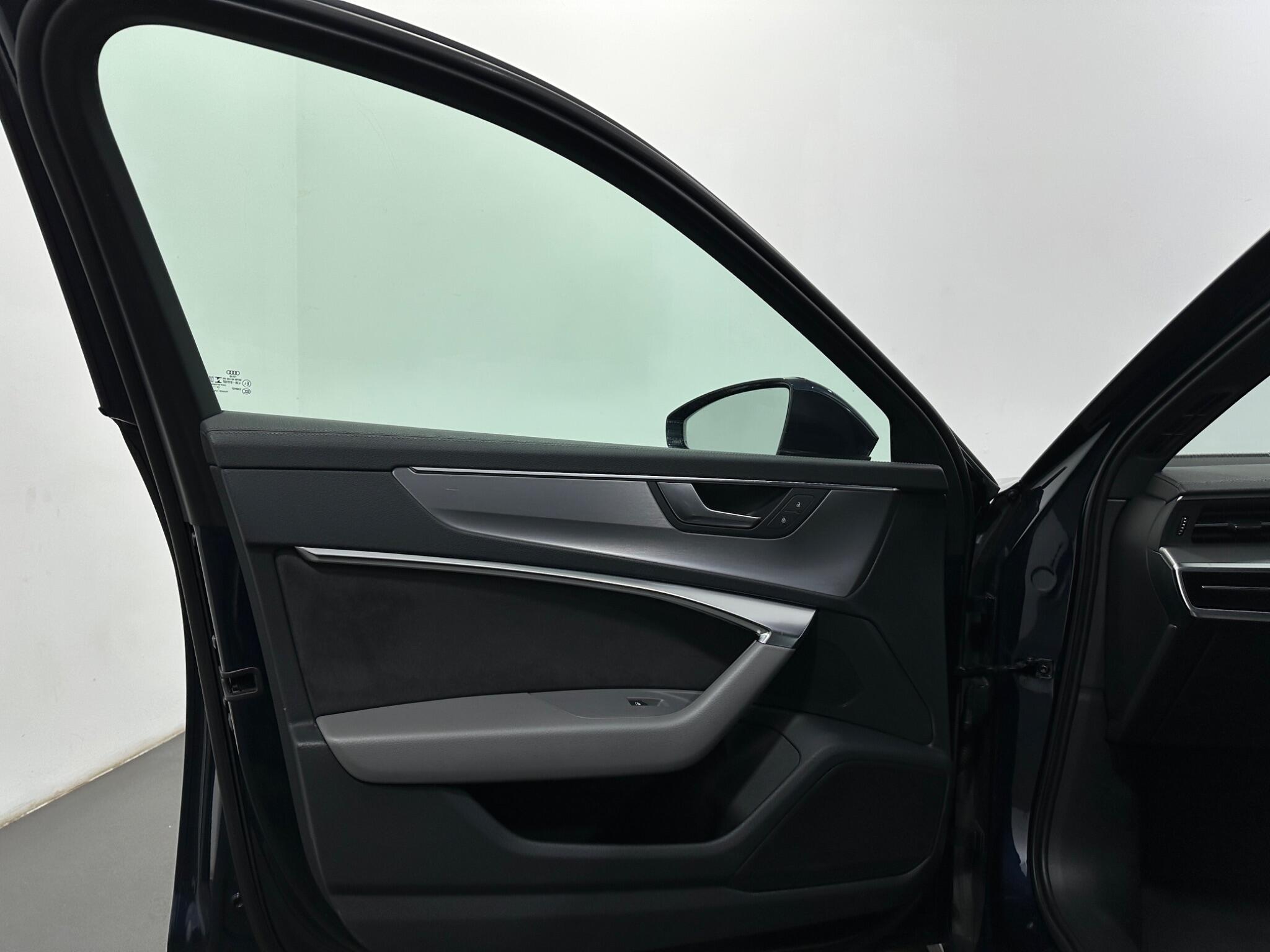 Audi A6 view 39