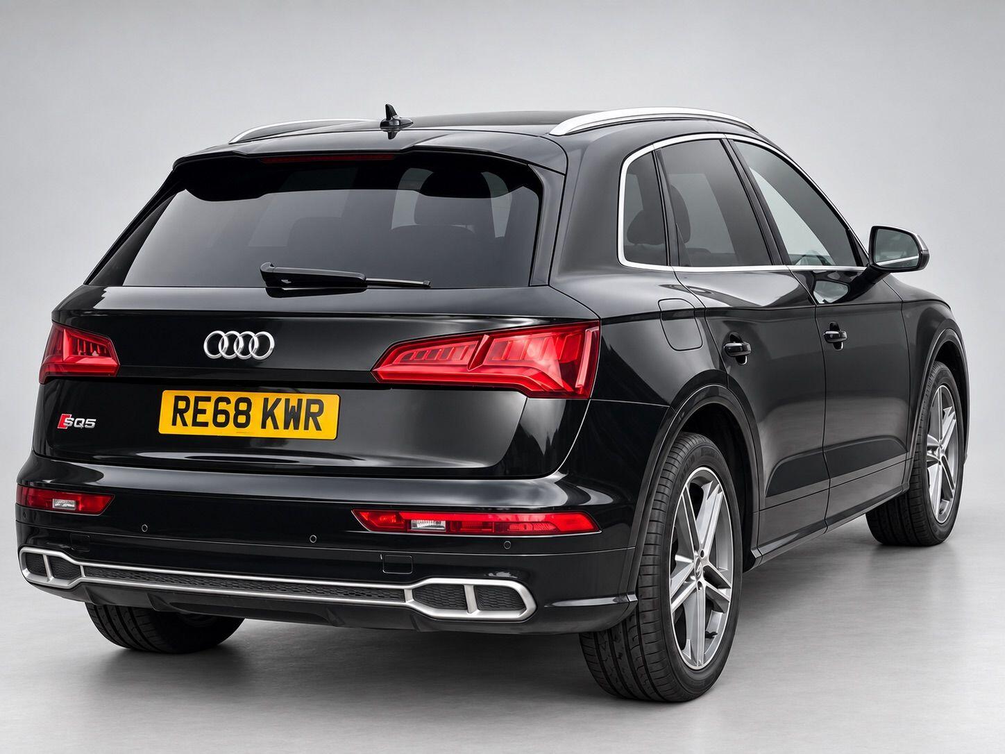 Audi SQ5 view 13