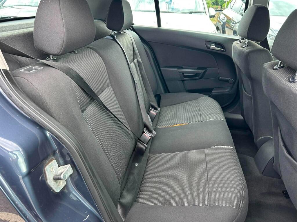 Vauxhall Astra view 13