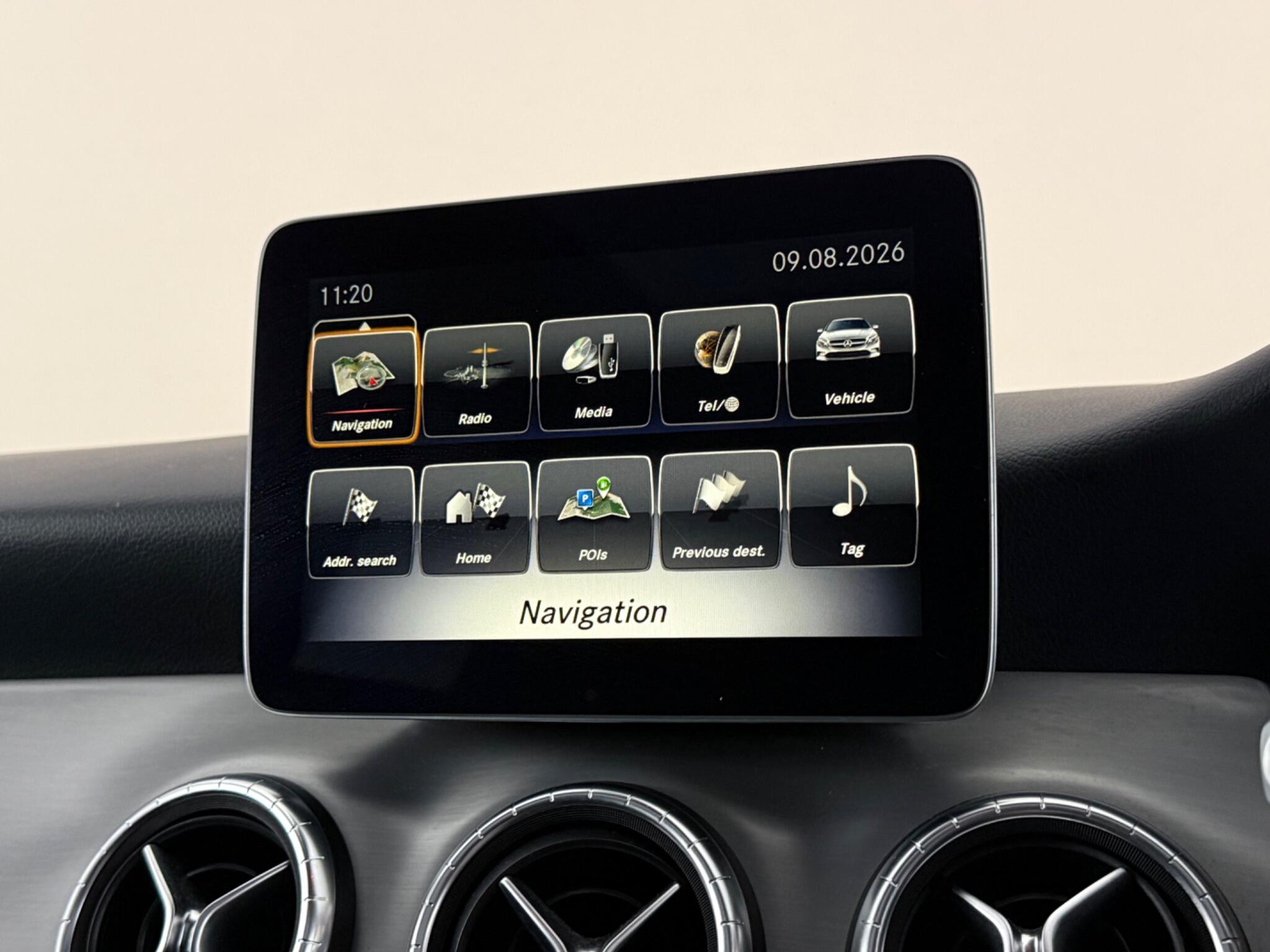 Mercedes-Benz CLA view 28