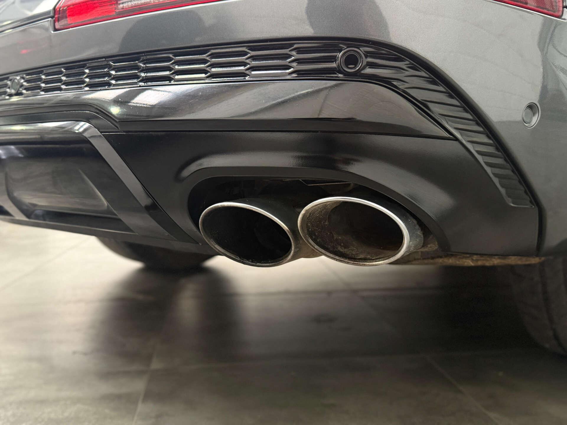 Audi SQ7 view 12