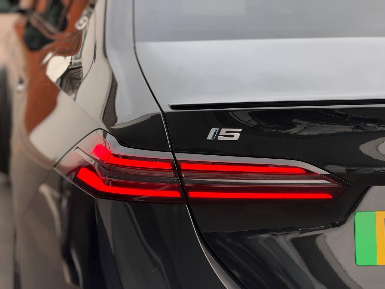 BMW i5 view 77