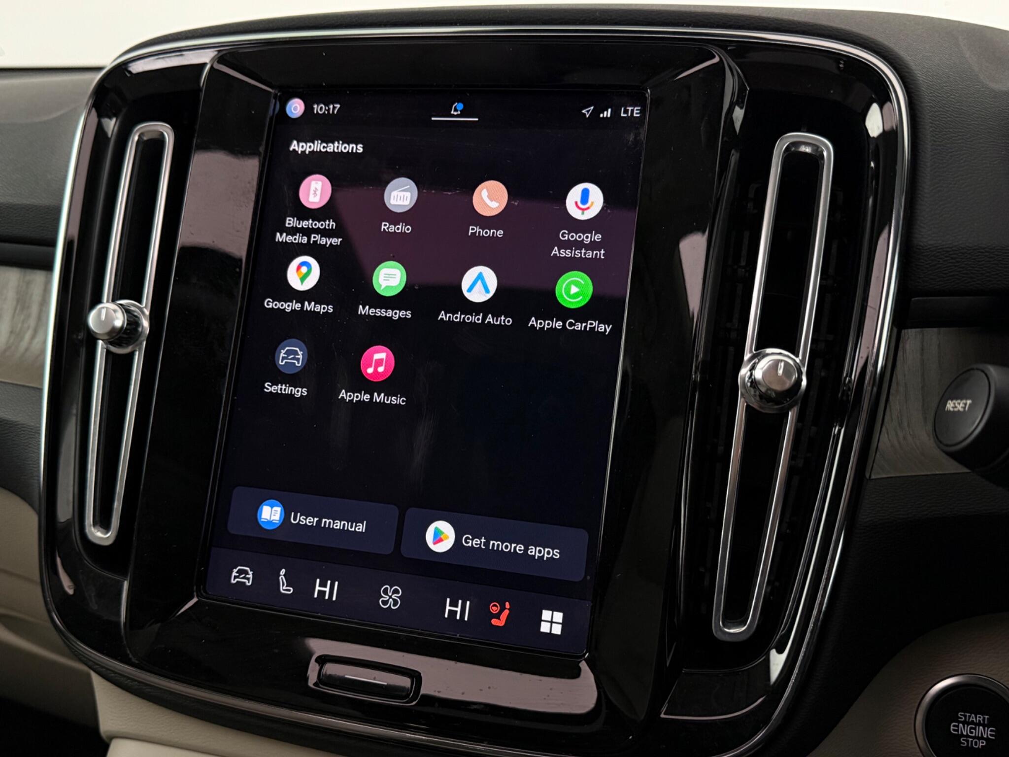 Volvo XC40 view 32