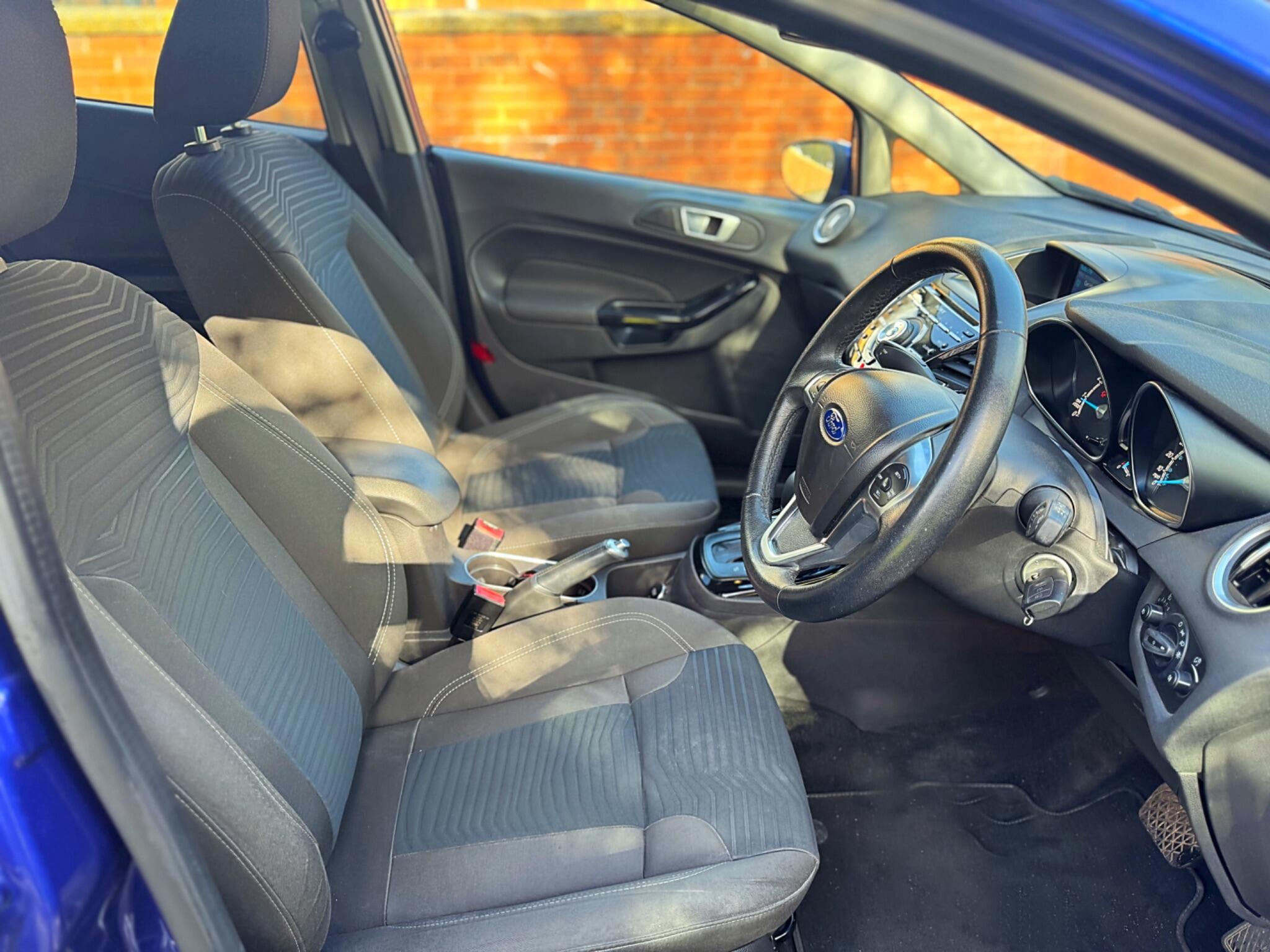 2015 Ford Fiesta 1.6 Titanium Powershift Euro 6 5dr image 35