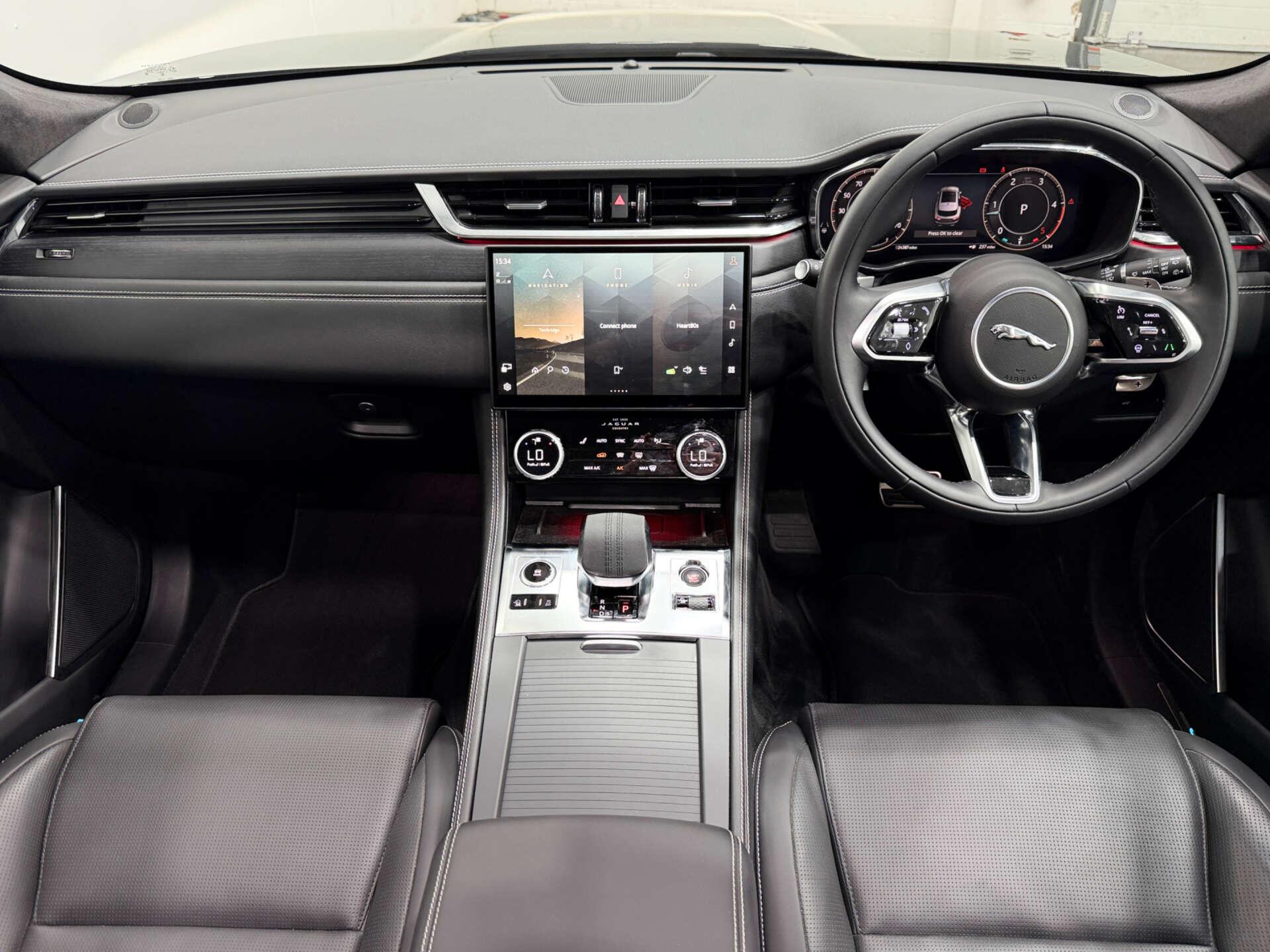 Jaguar F-Pace view 19