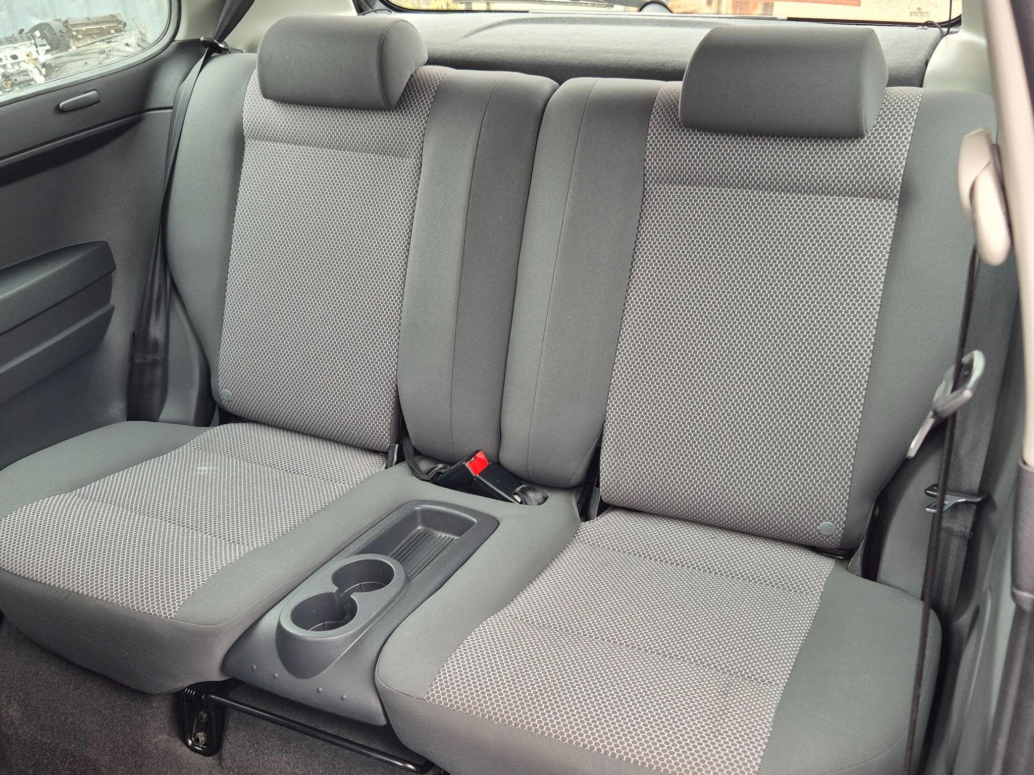 Volkswagen Fox view 19