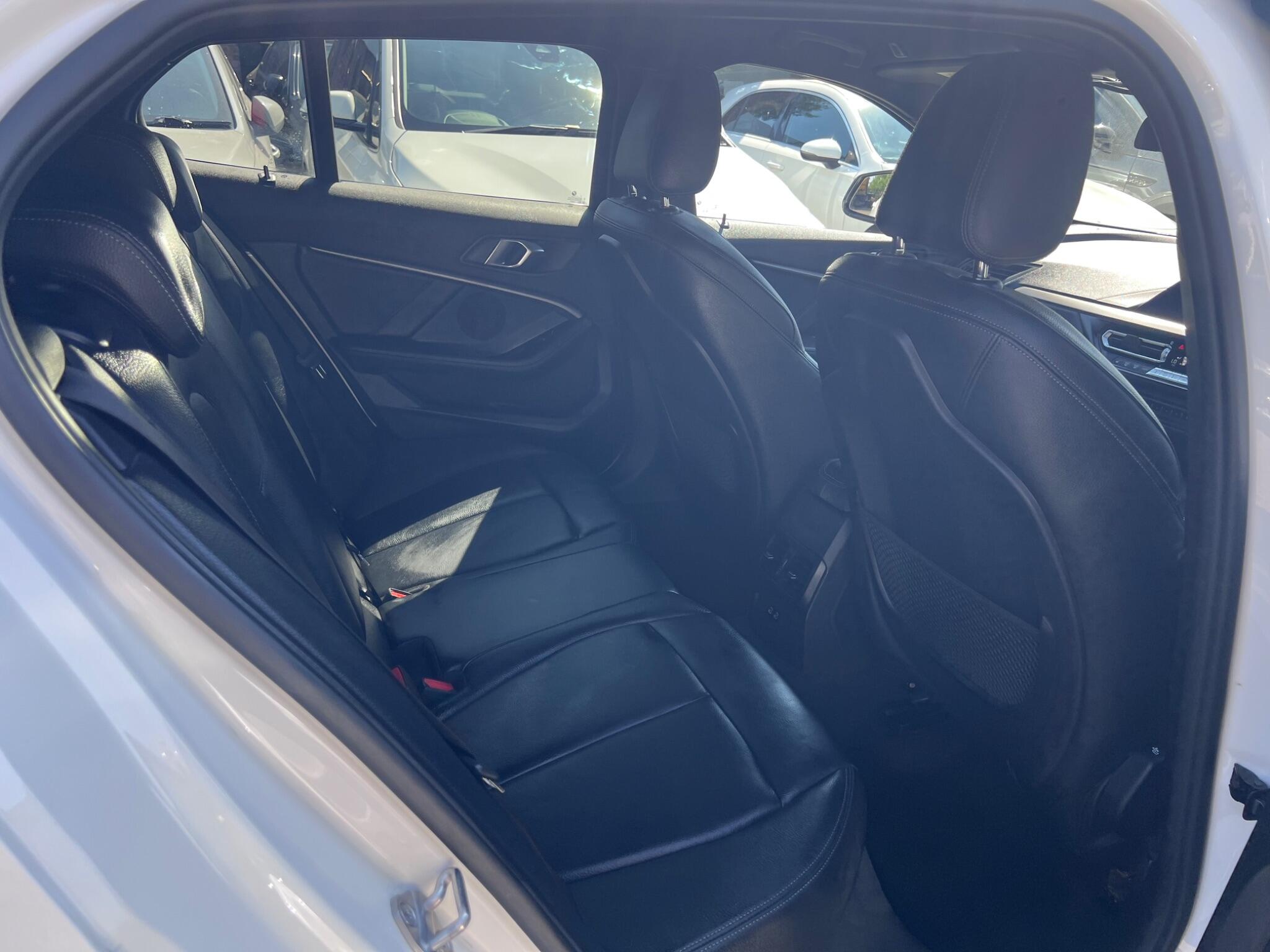 BMW 1 Series view 39
