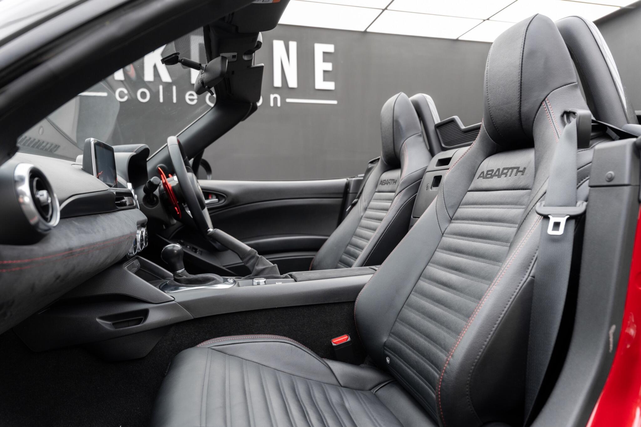 Abarth 124 Spider view 2