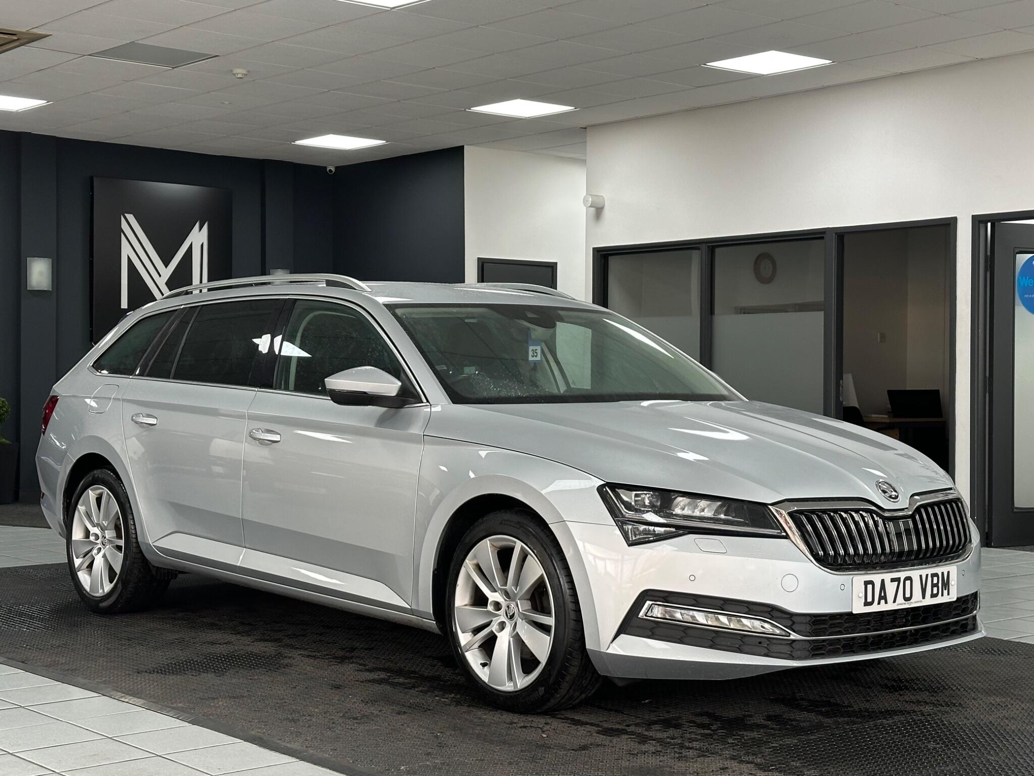 Skoda Superb view 3