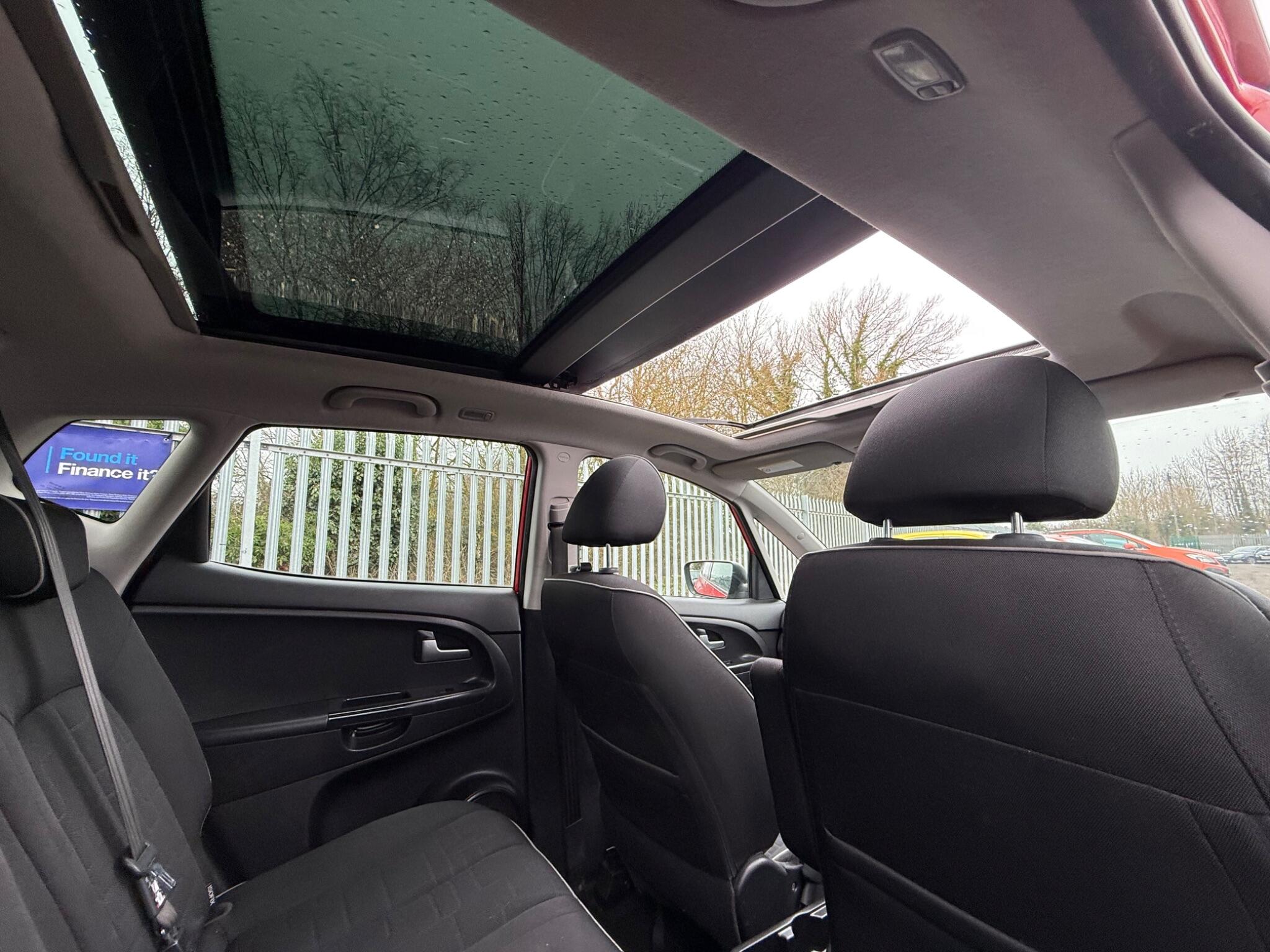 2010 Kia Venga image 27
