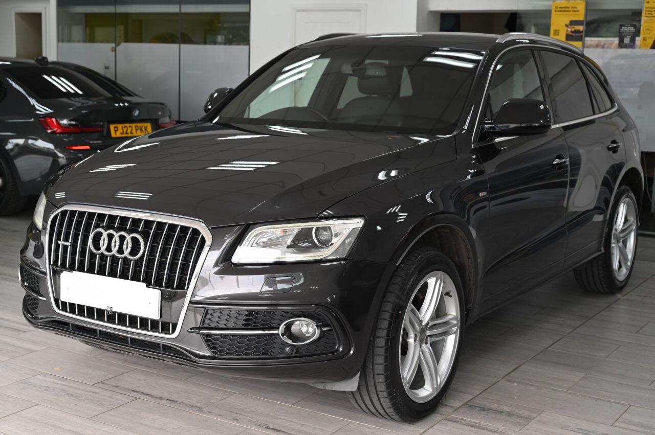 Audi Q5 view 6
