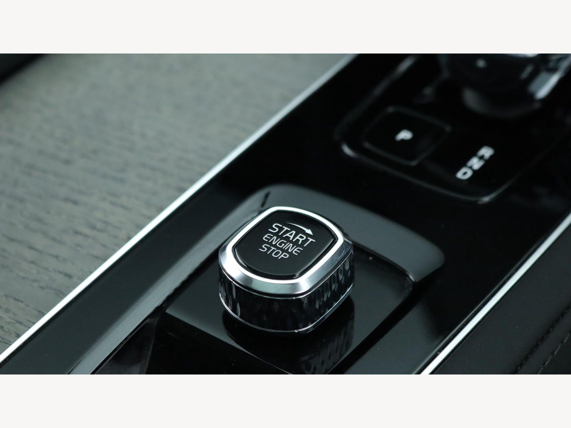 Volvo XC90 view 28