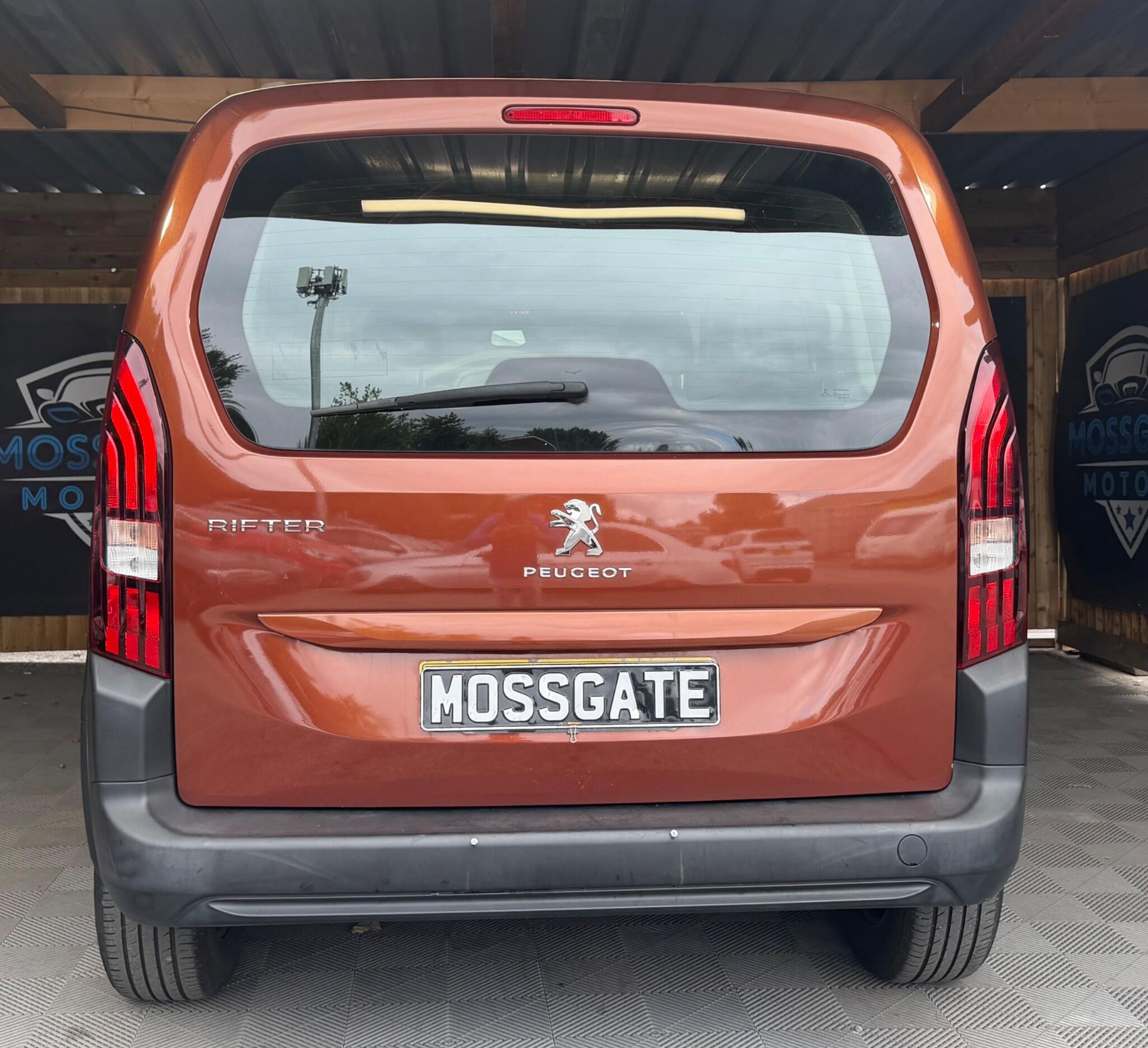 Peugeot Rifter view 11