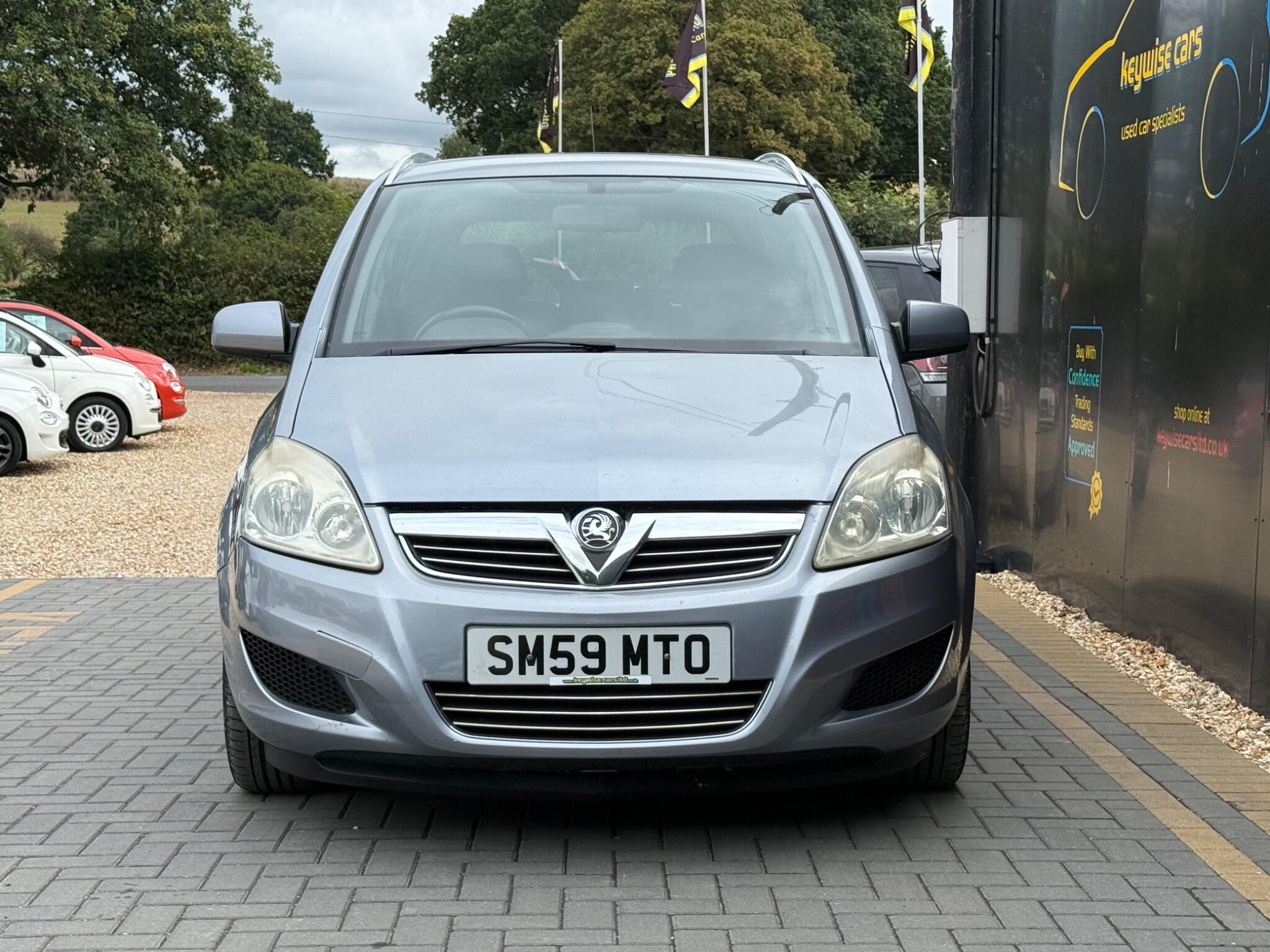 Vauxhall Zafira view 10