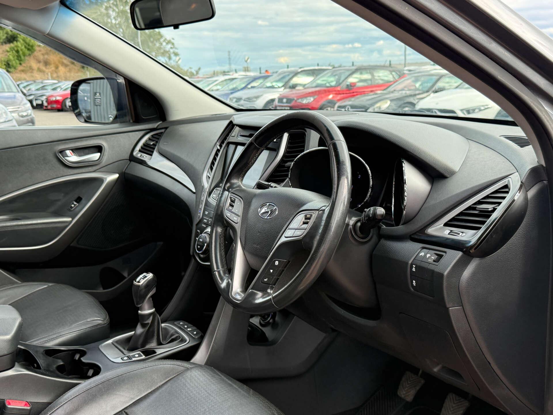 Hyundai Santa FE view 36