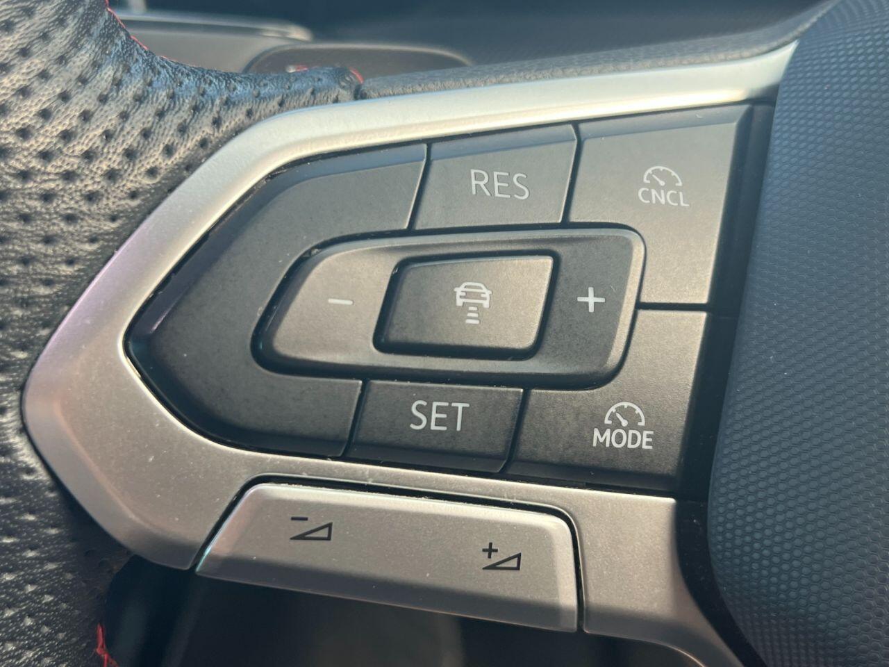 Volkswagen Golf view 30