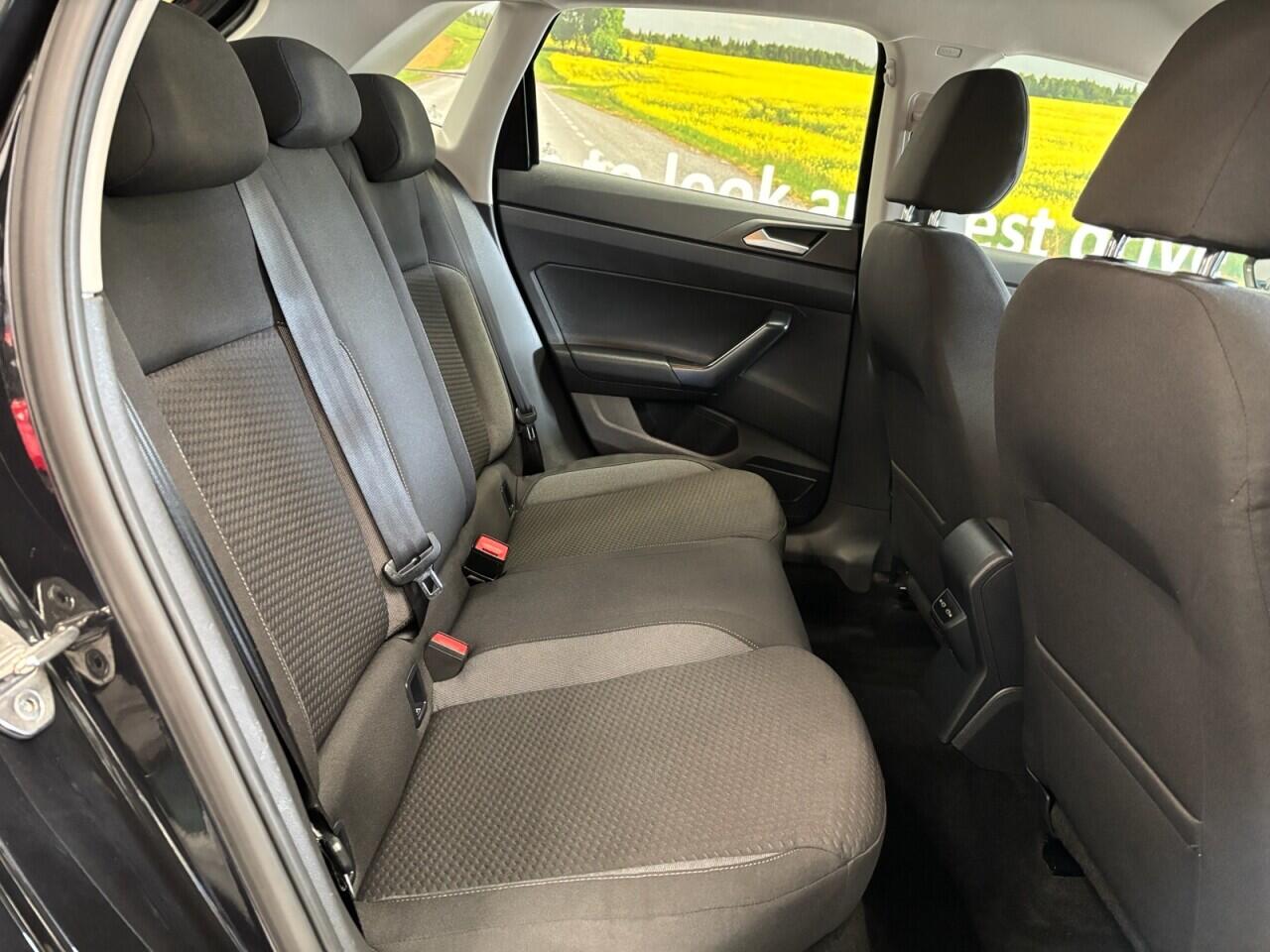 Volkswagen Polo view 18