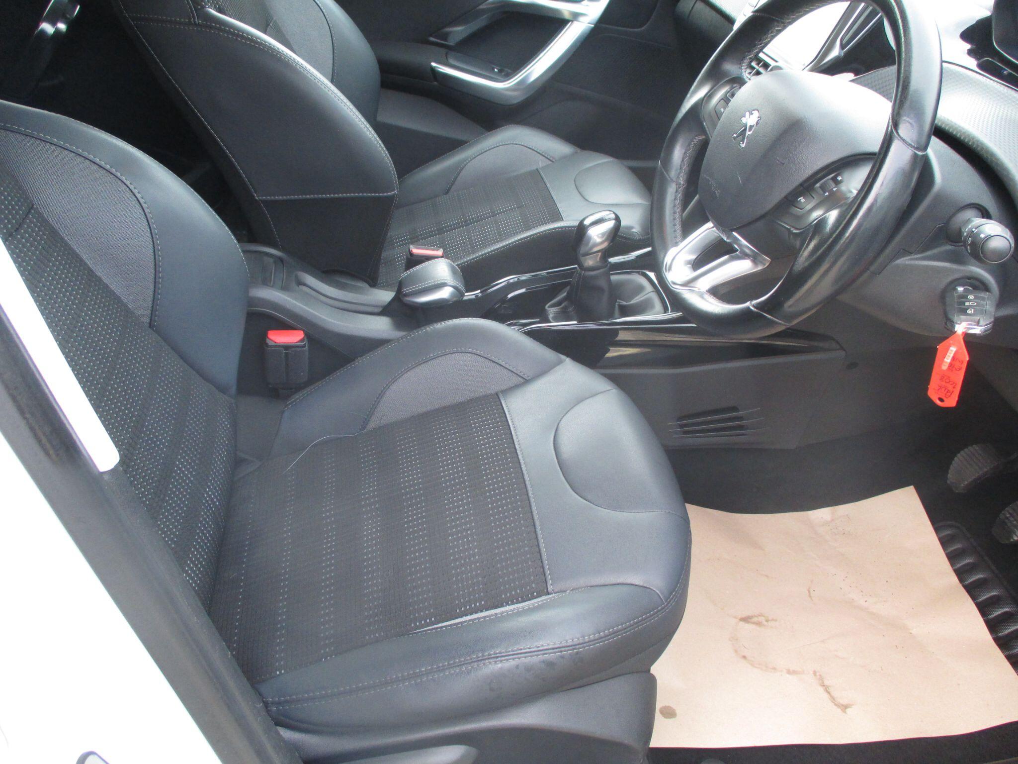 Peugeot 2008 view 31