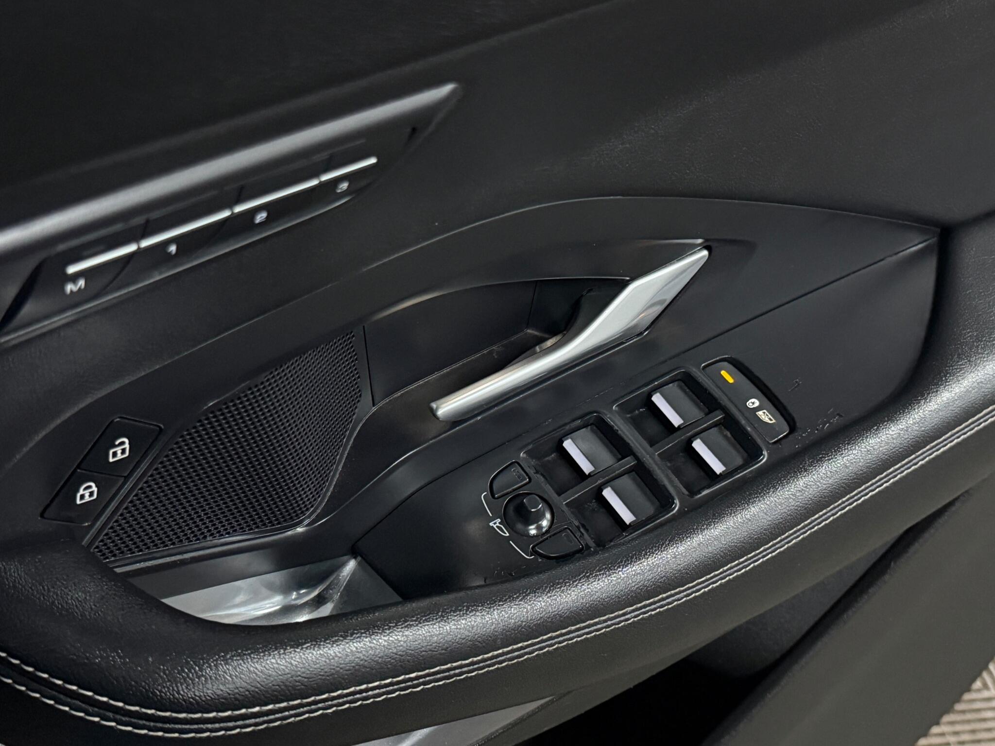 Jaguar E-Pace view 33