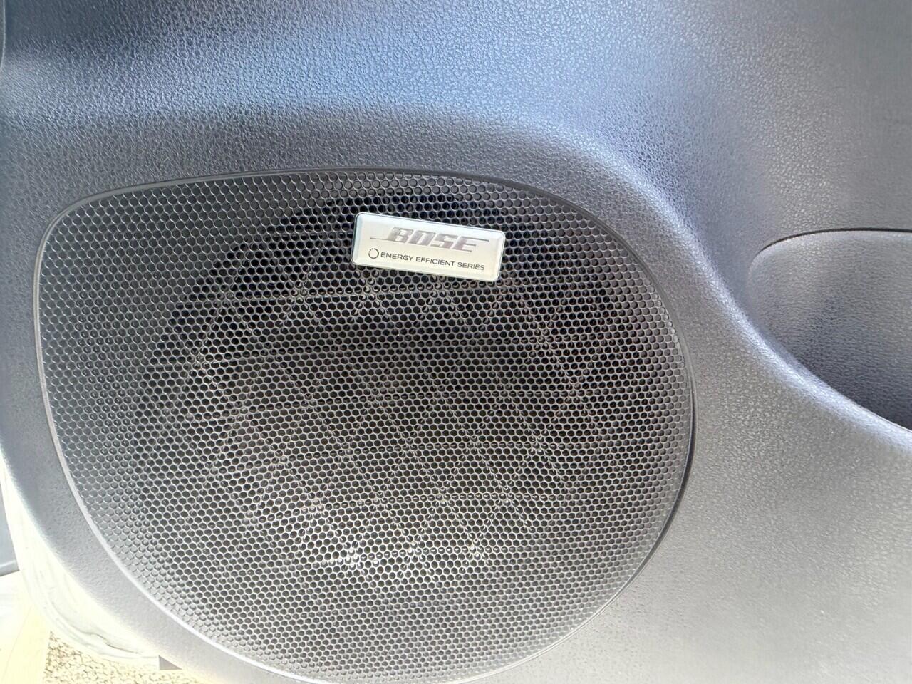 Nissan Leaf view 13
