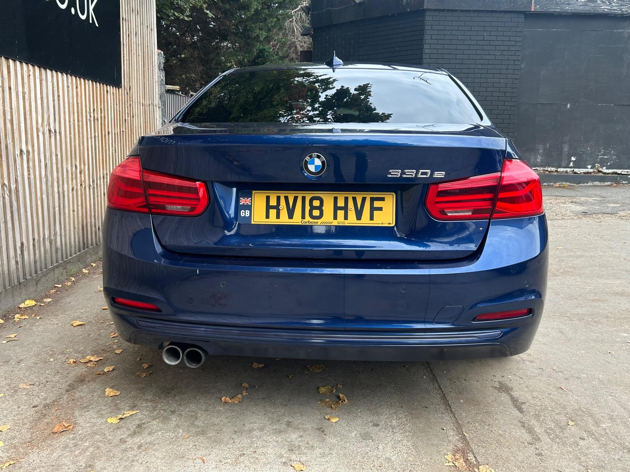 BMW 3 Series view 15