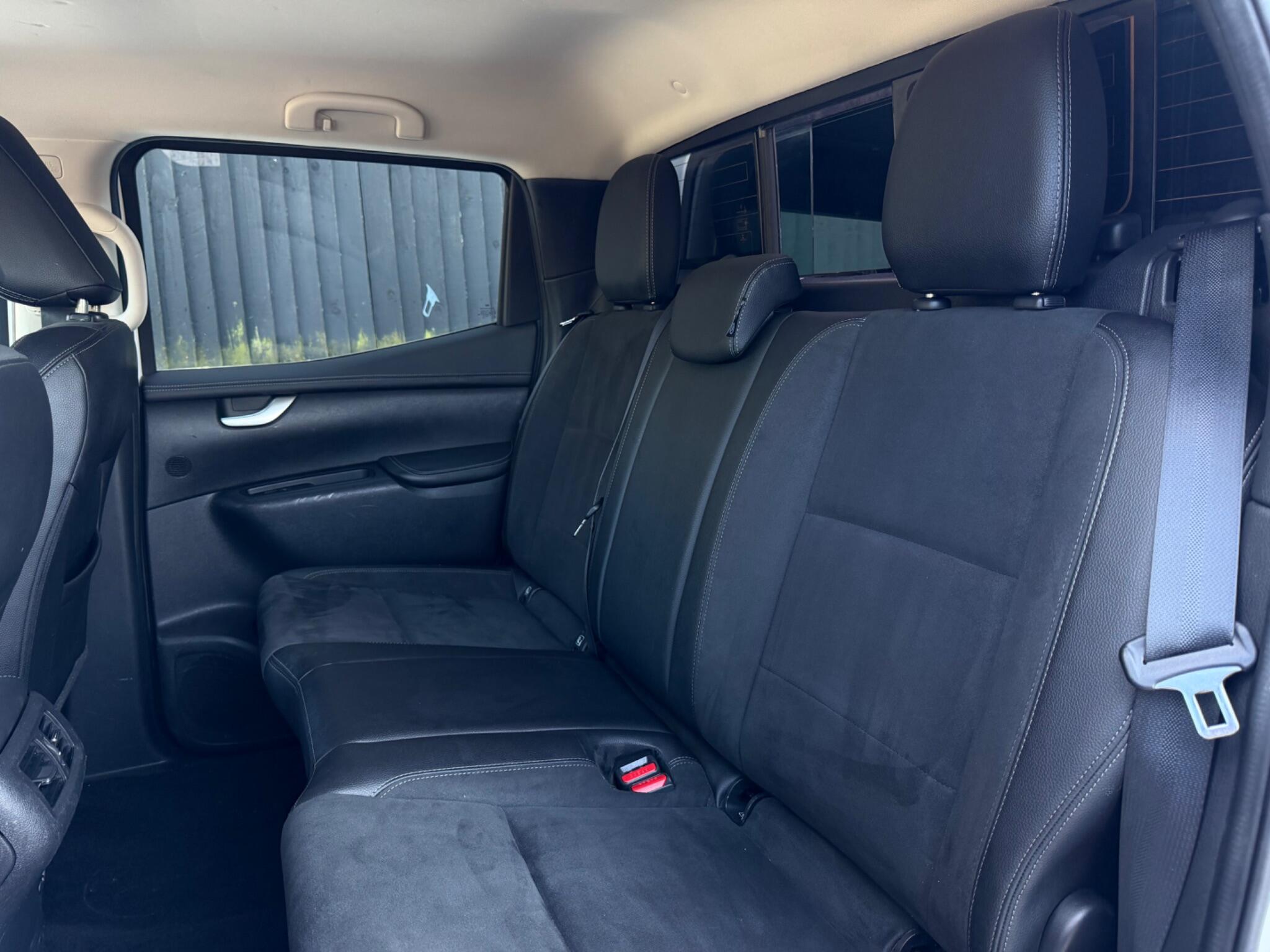 Mercedes-Benz X-Class view 43