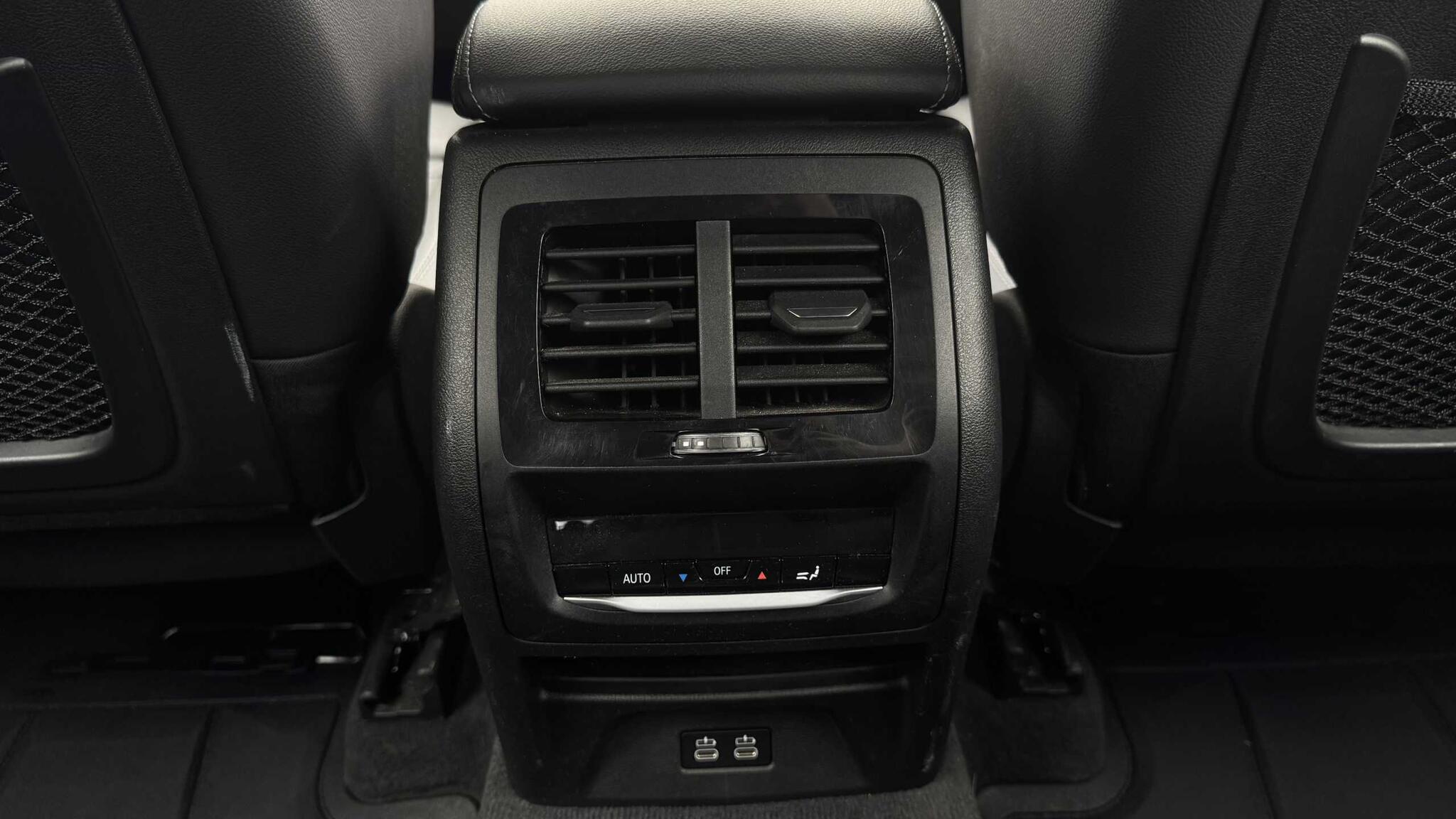 BMW X3 view 10