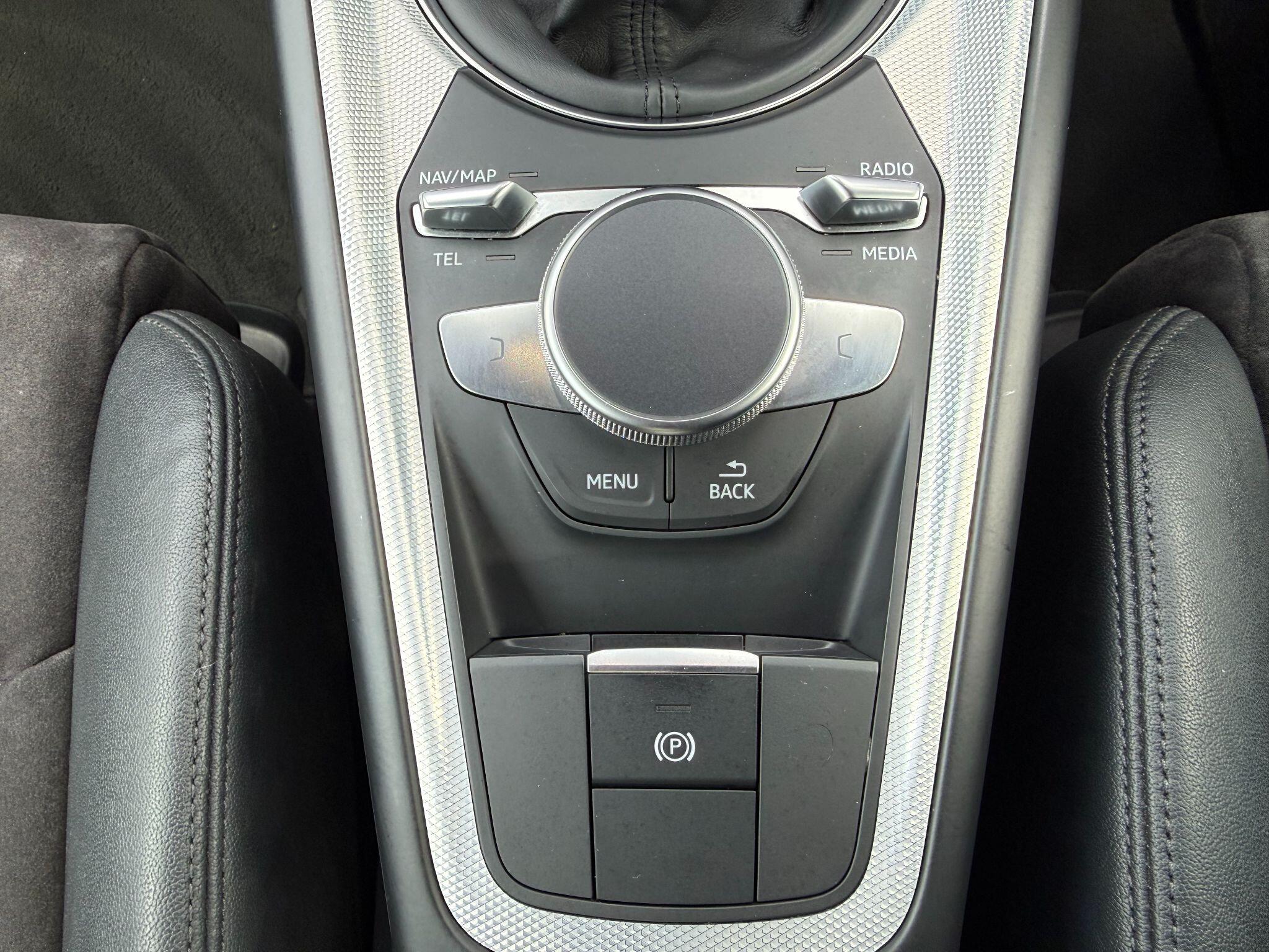 Audi TT view 29