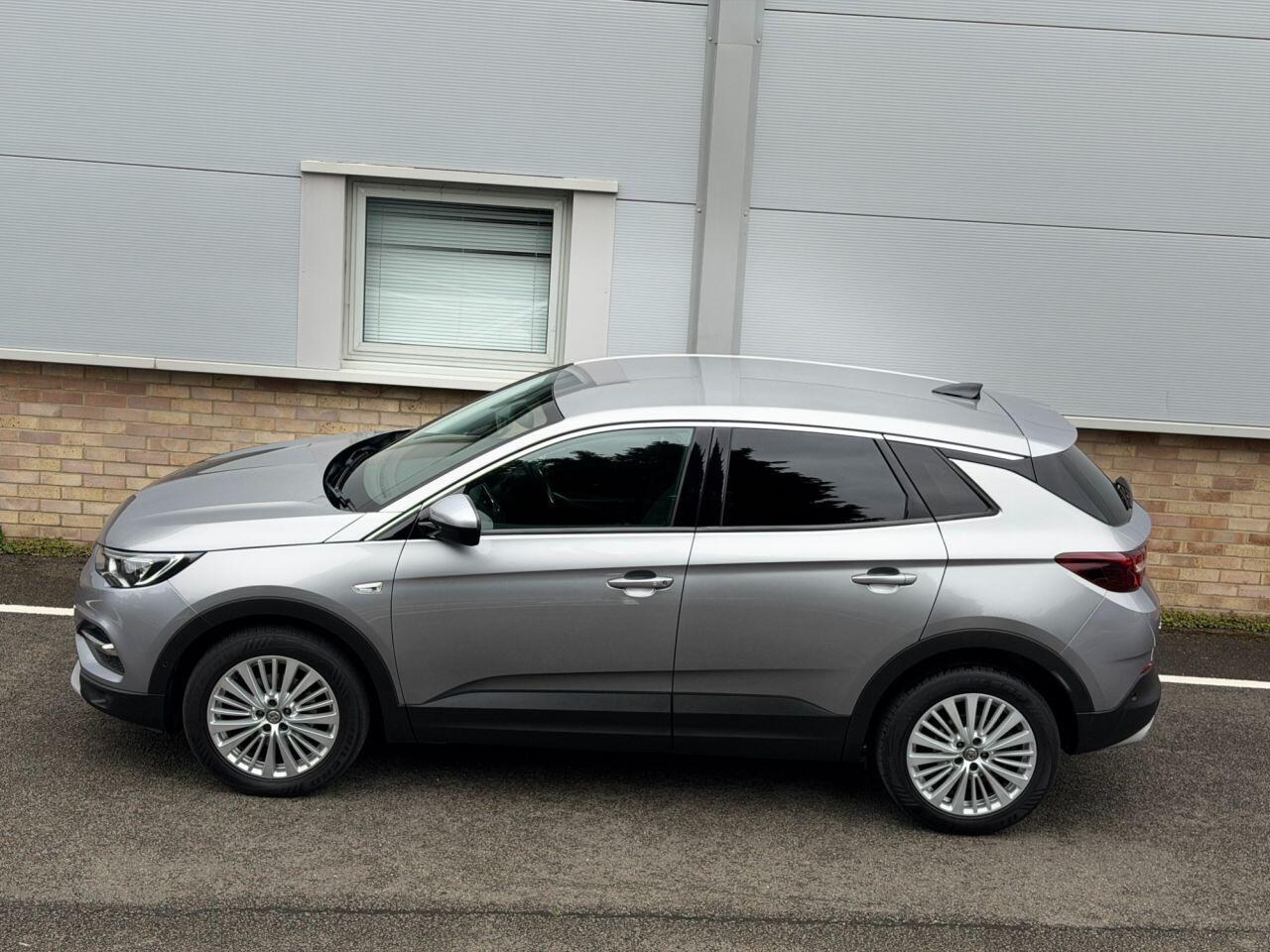 Vauxhall Grandland X view 52