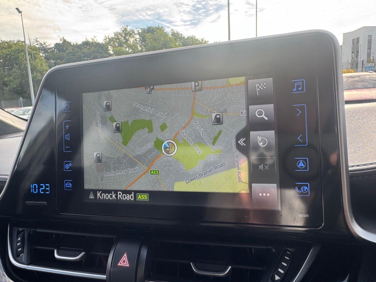 Toyota C-HR view 22