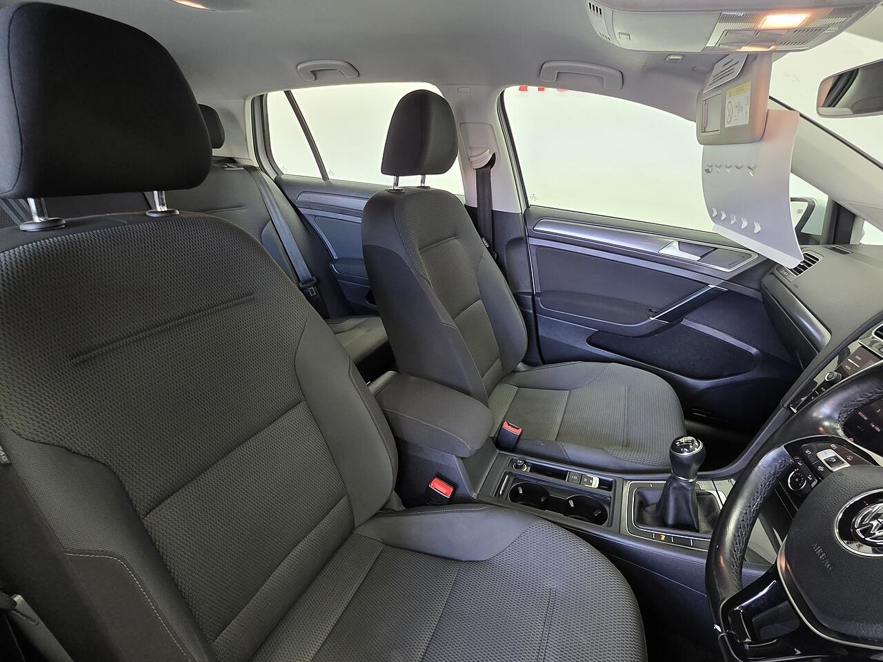 Volkswagen Golf view 15