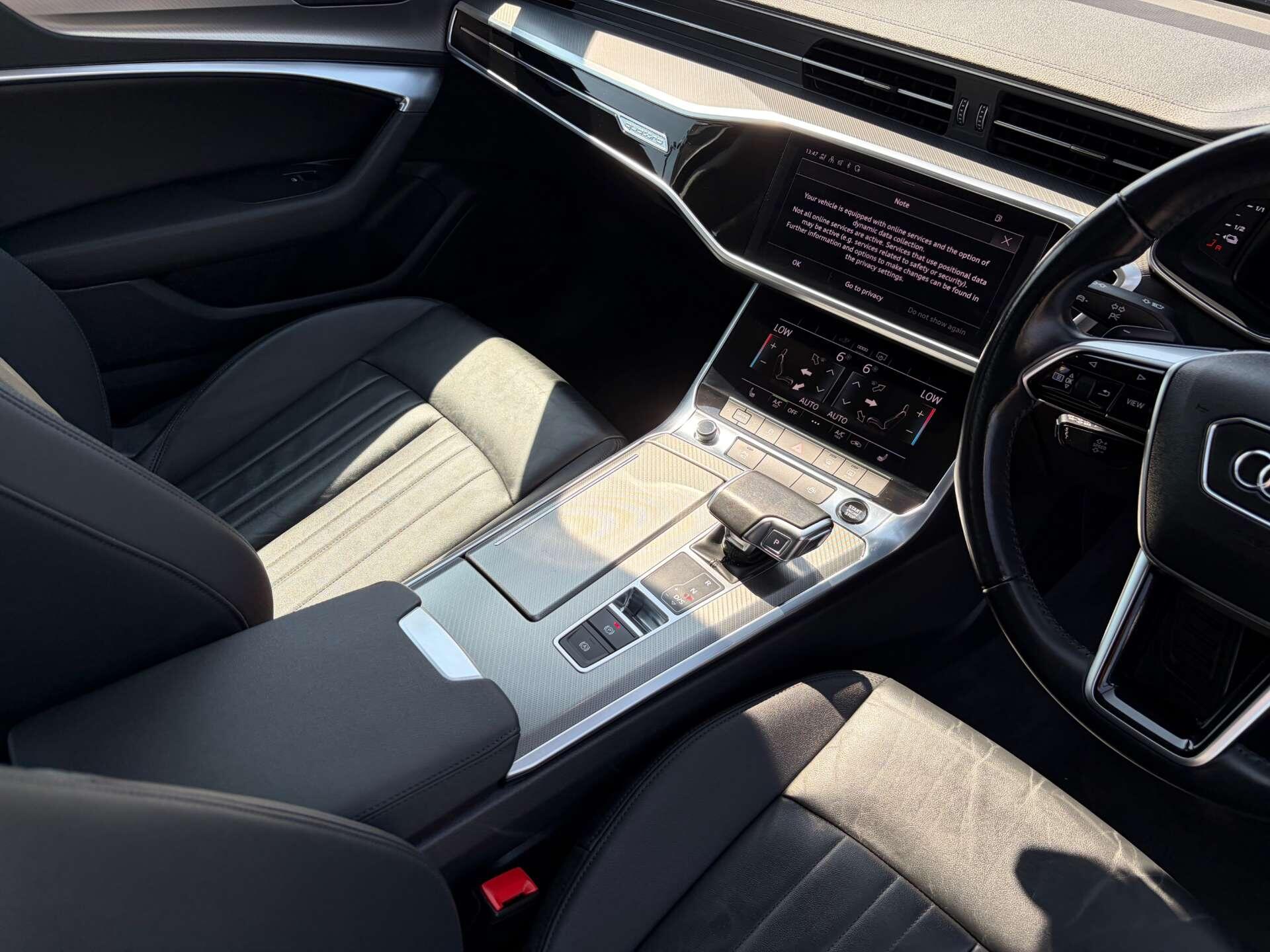 Audi A6 Saloon view 39