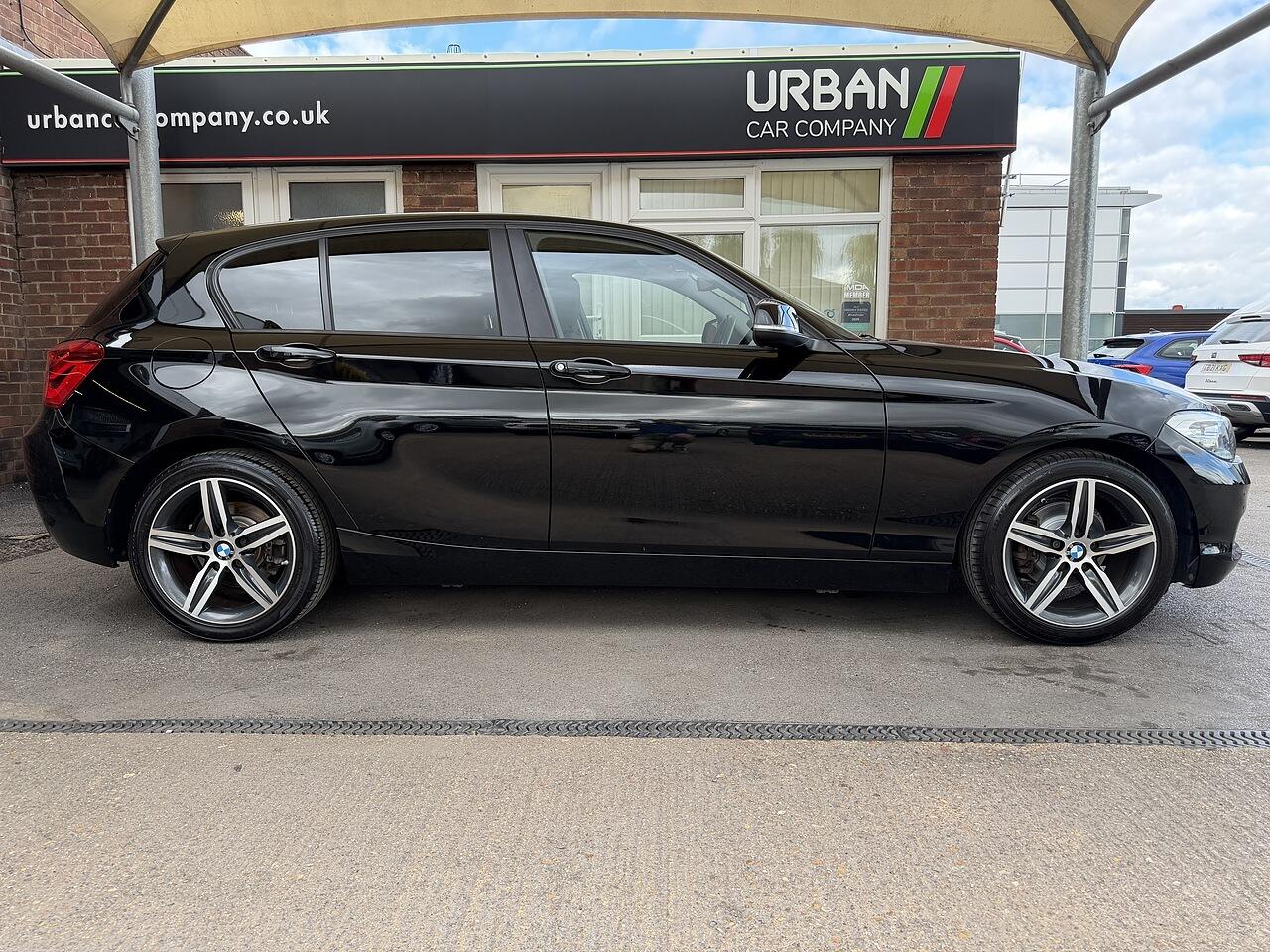 BMW 1 Series view 6