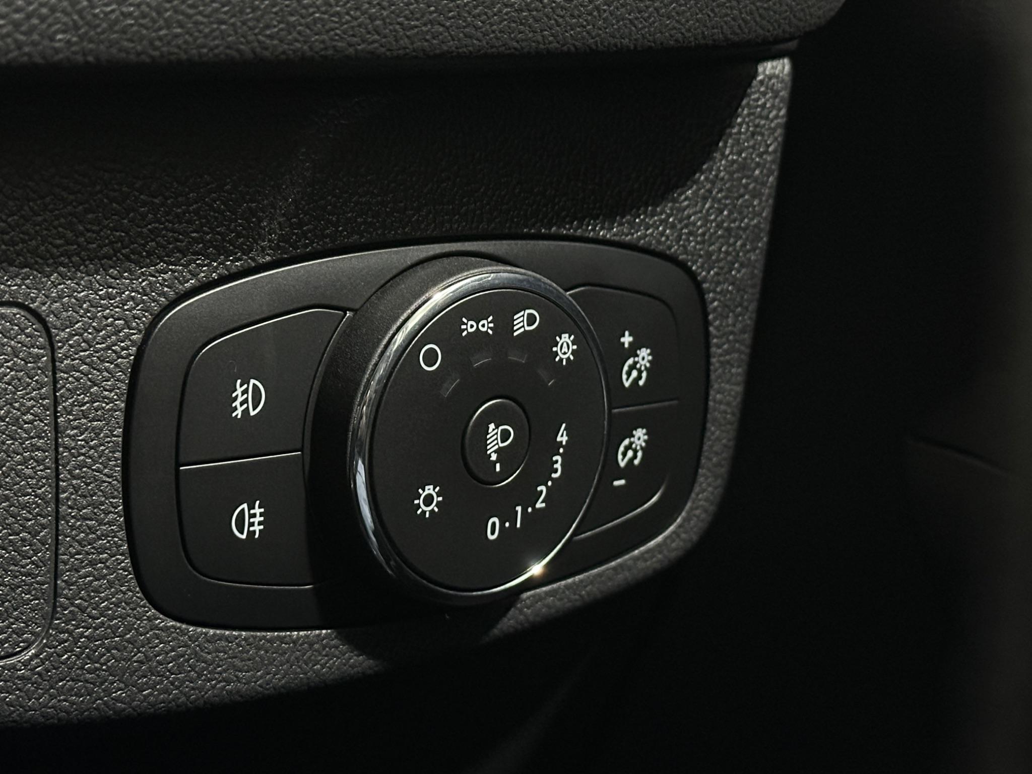 Ford Focus view 17