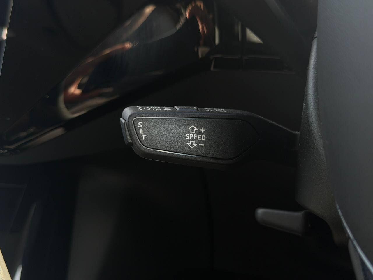 Audi E-Tron view 39