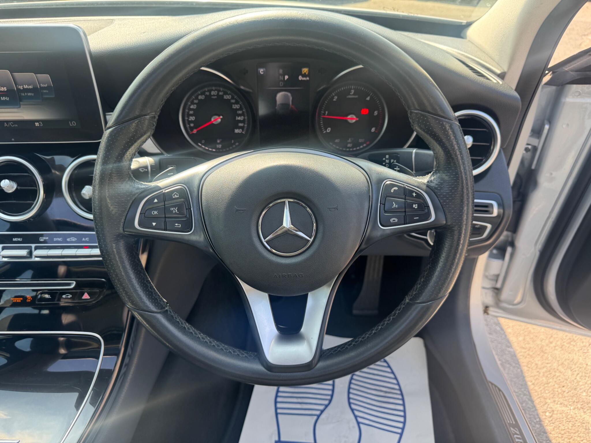 Mercedes-Benz C Class view 15