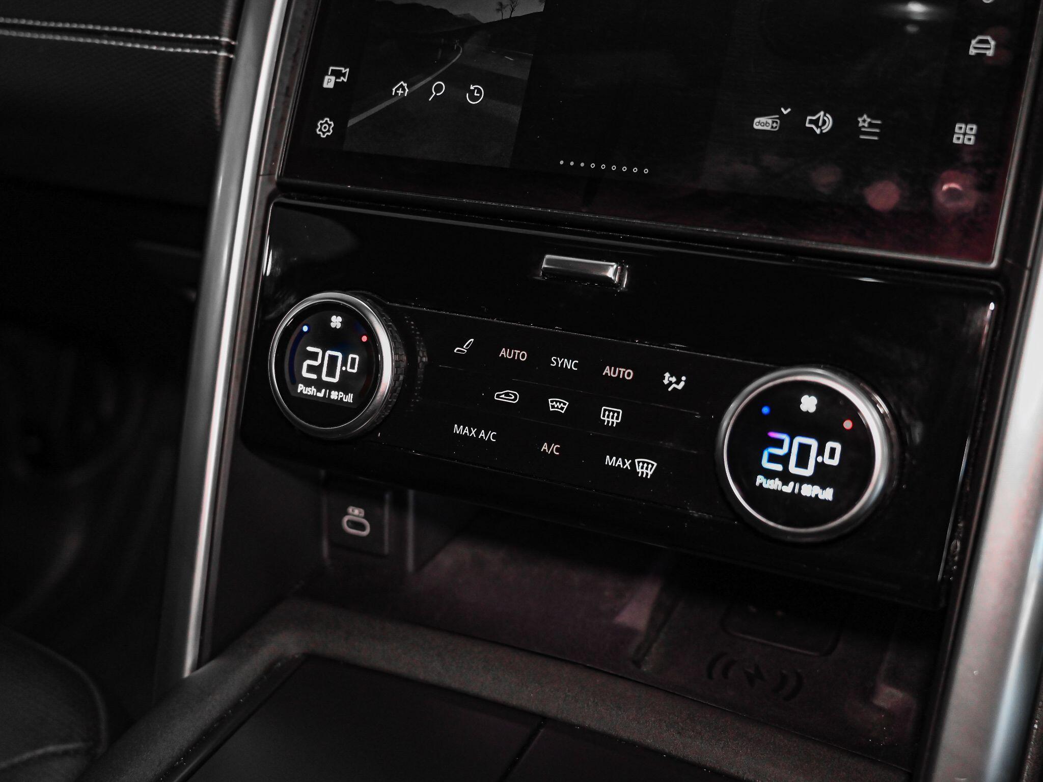 Land Rover Discovery view 16