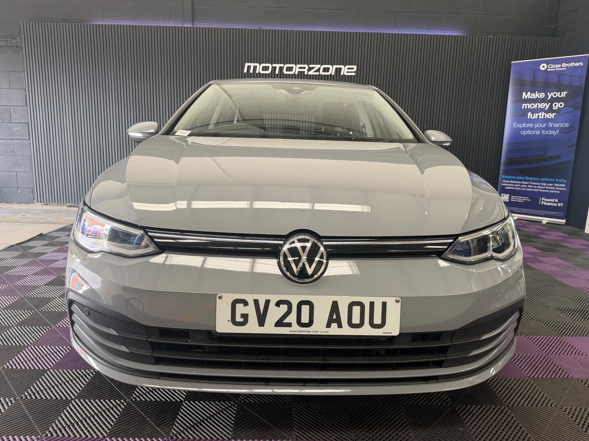 Volkswagen Golf view 6