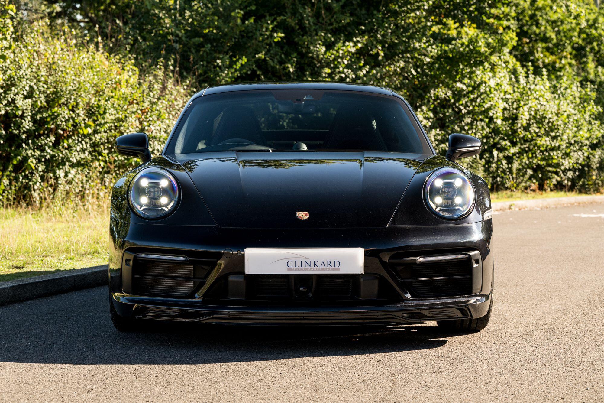 Porsche 911 view 3