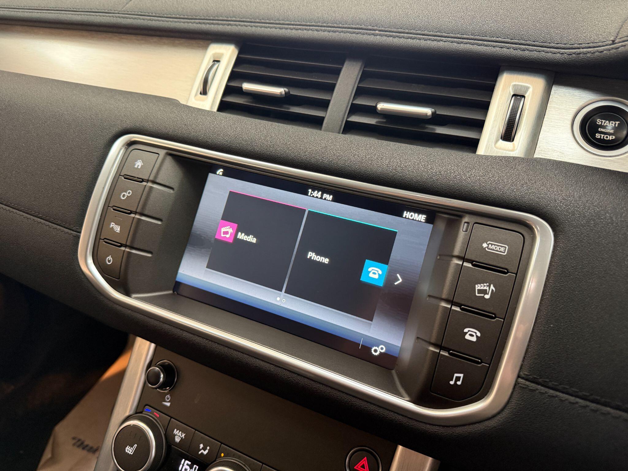 Land Rover Range Rover Evoque view 9