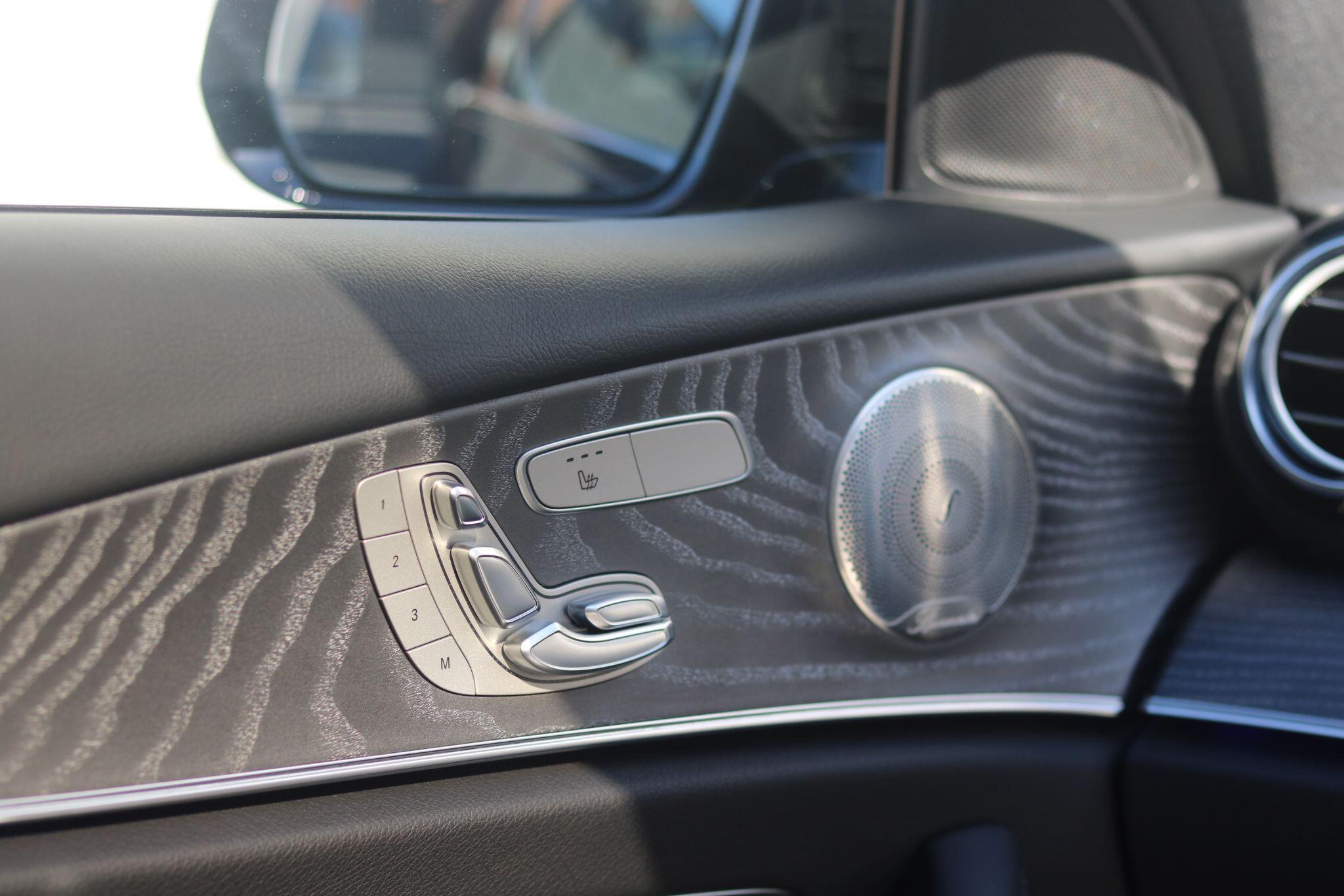 Mercedes-Benz E-Class view 13