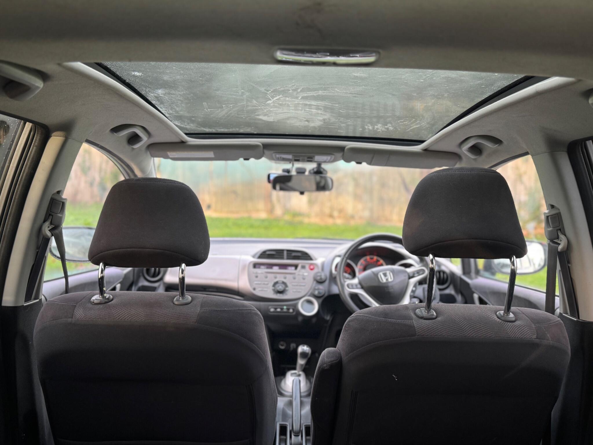 2010 Honda Jazz image 37
