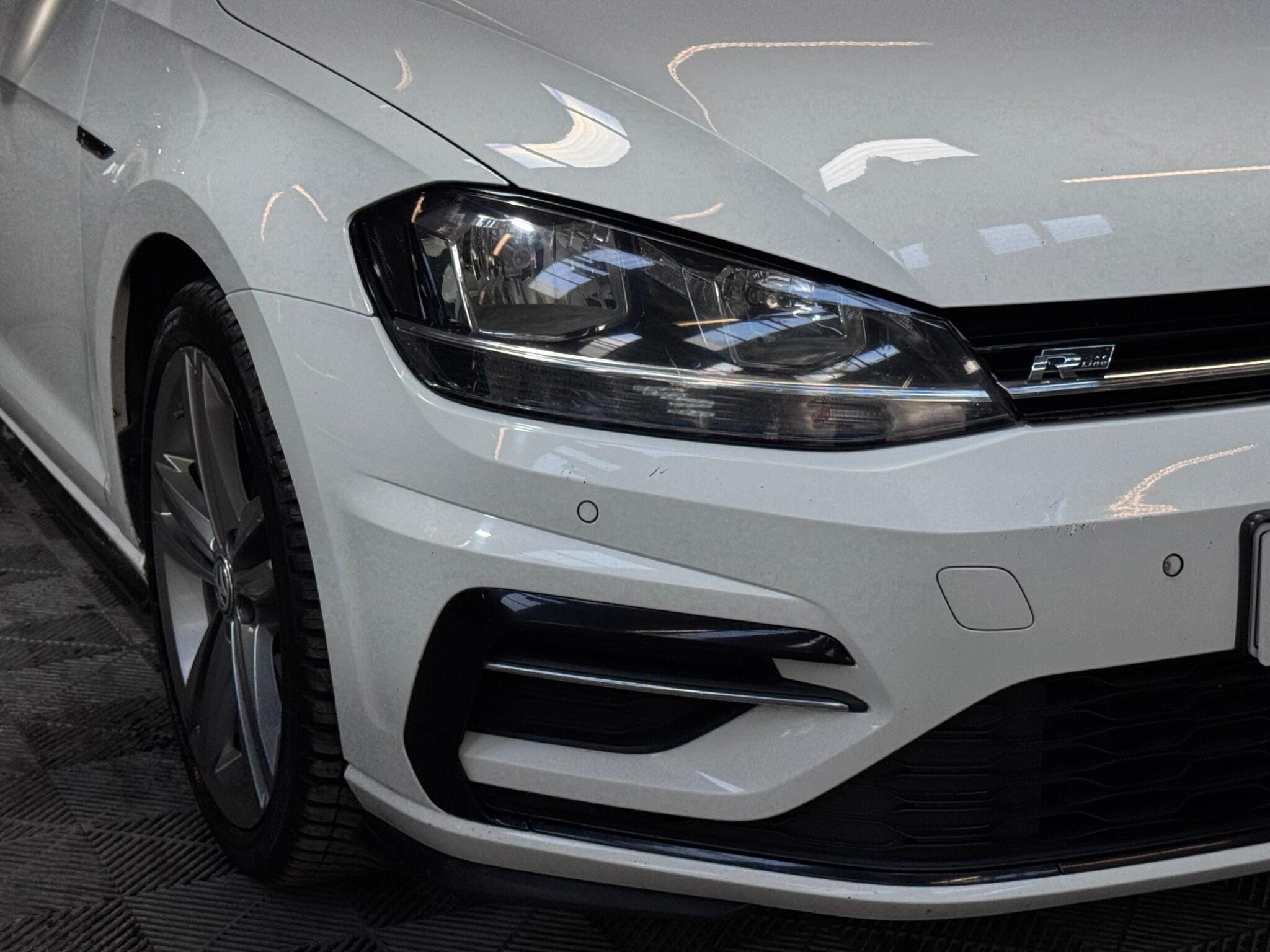 Volkswagen Golf view 10