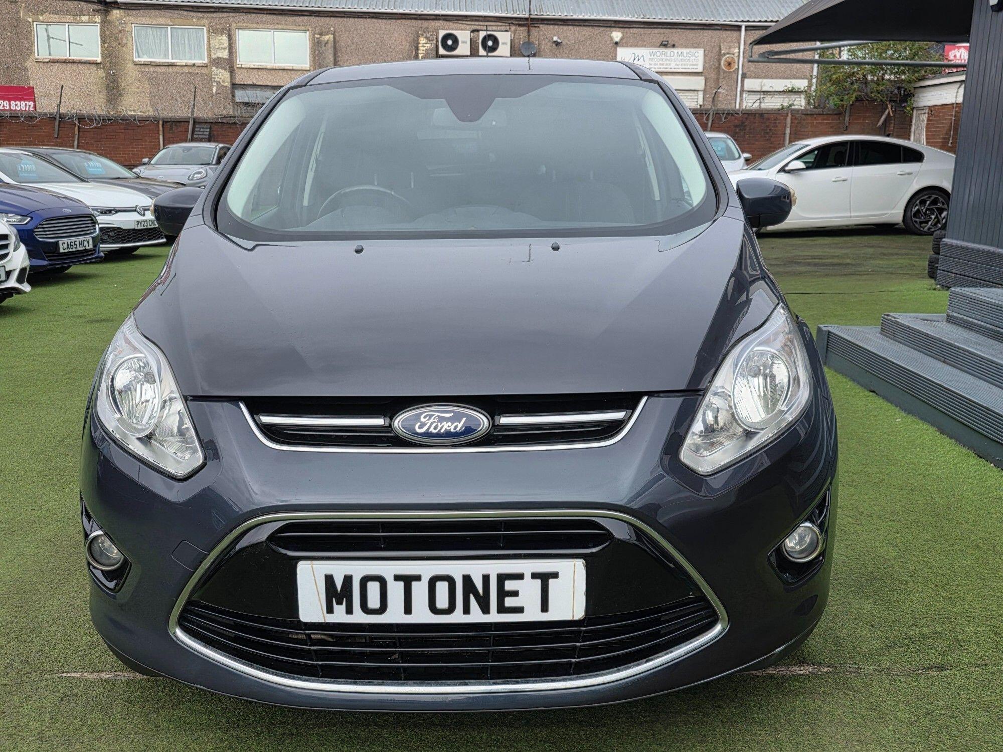 Ford Grand C-Max view 3