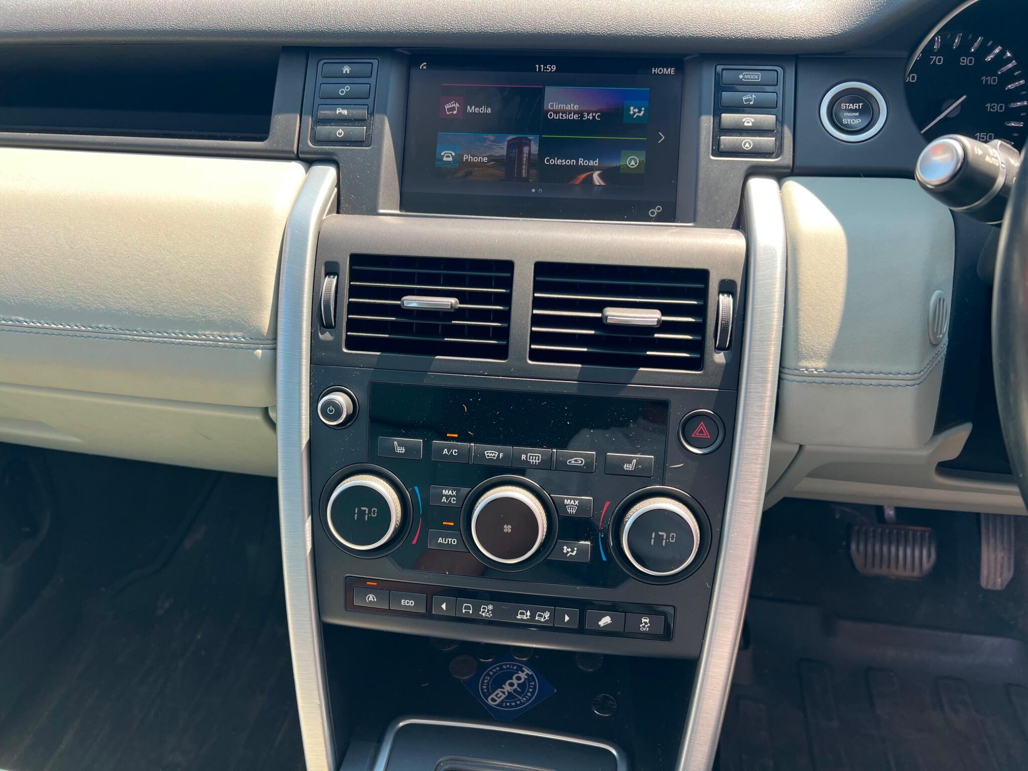 Land Rover Discovery Sport view 8