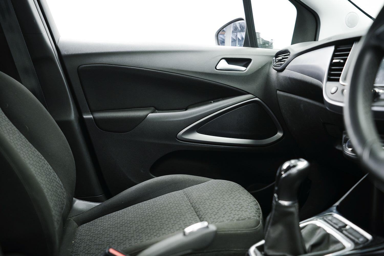 Vauxhall Crossland X view 20