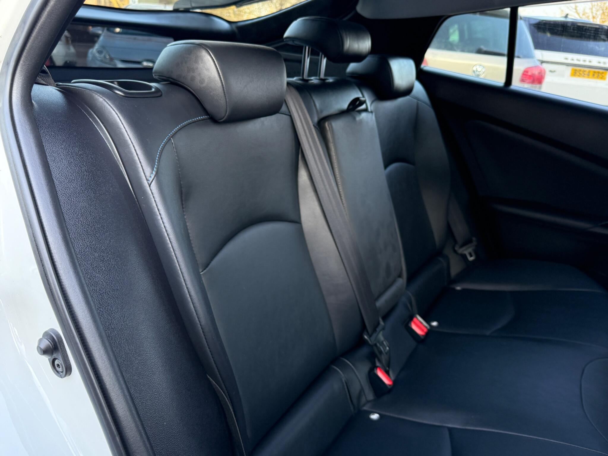Toyota Prius - Image 41