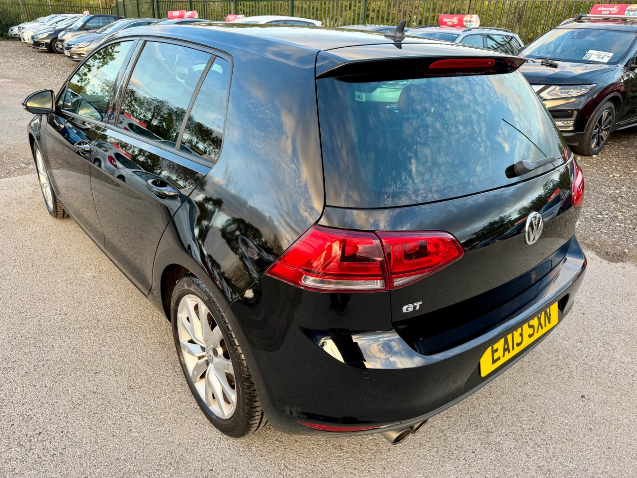 Volkswagen Golf view 11